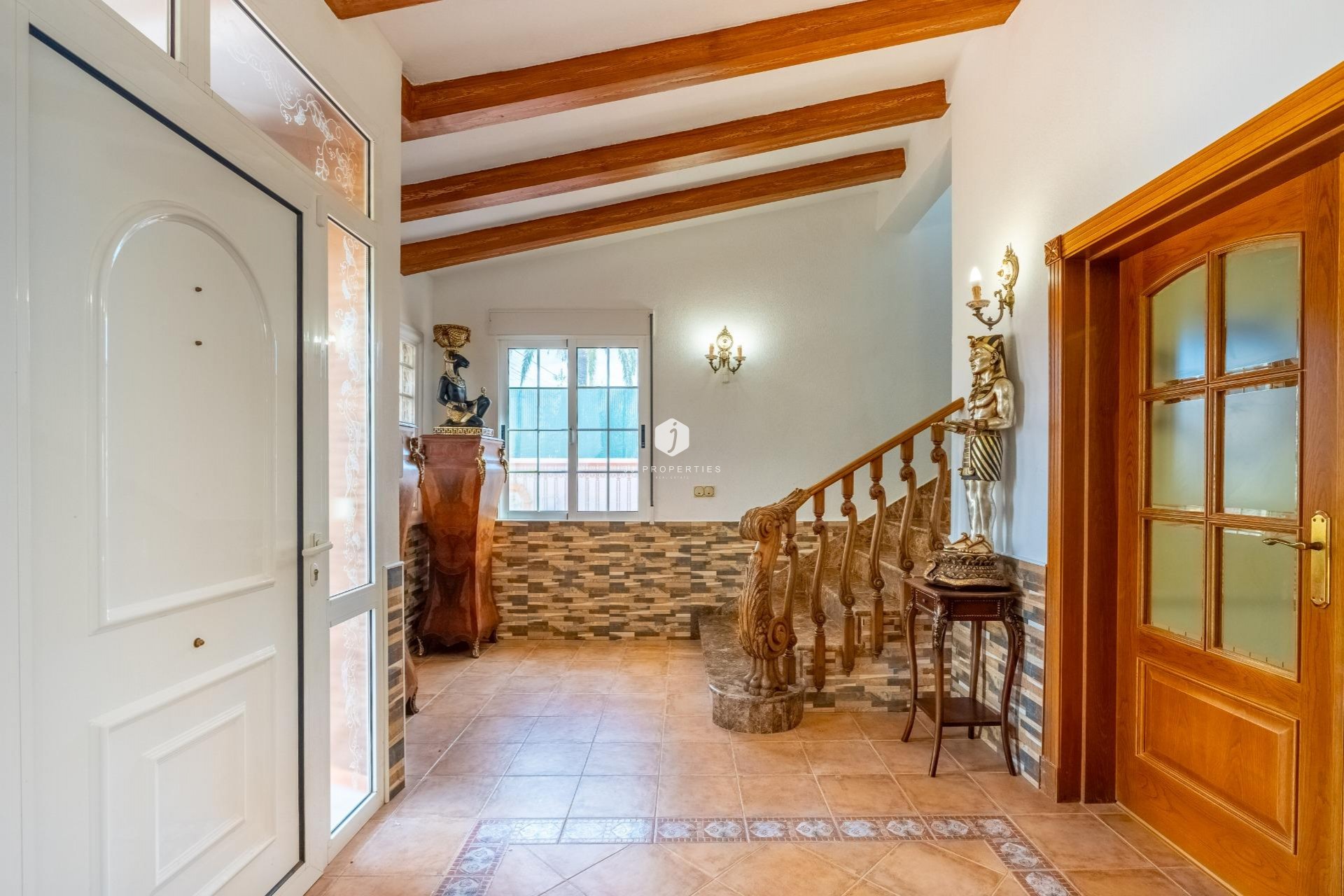Aus zweiter Hand - Villa -
Torrevieja - El chaparral