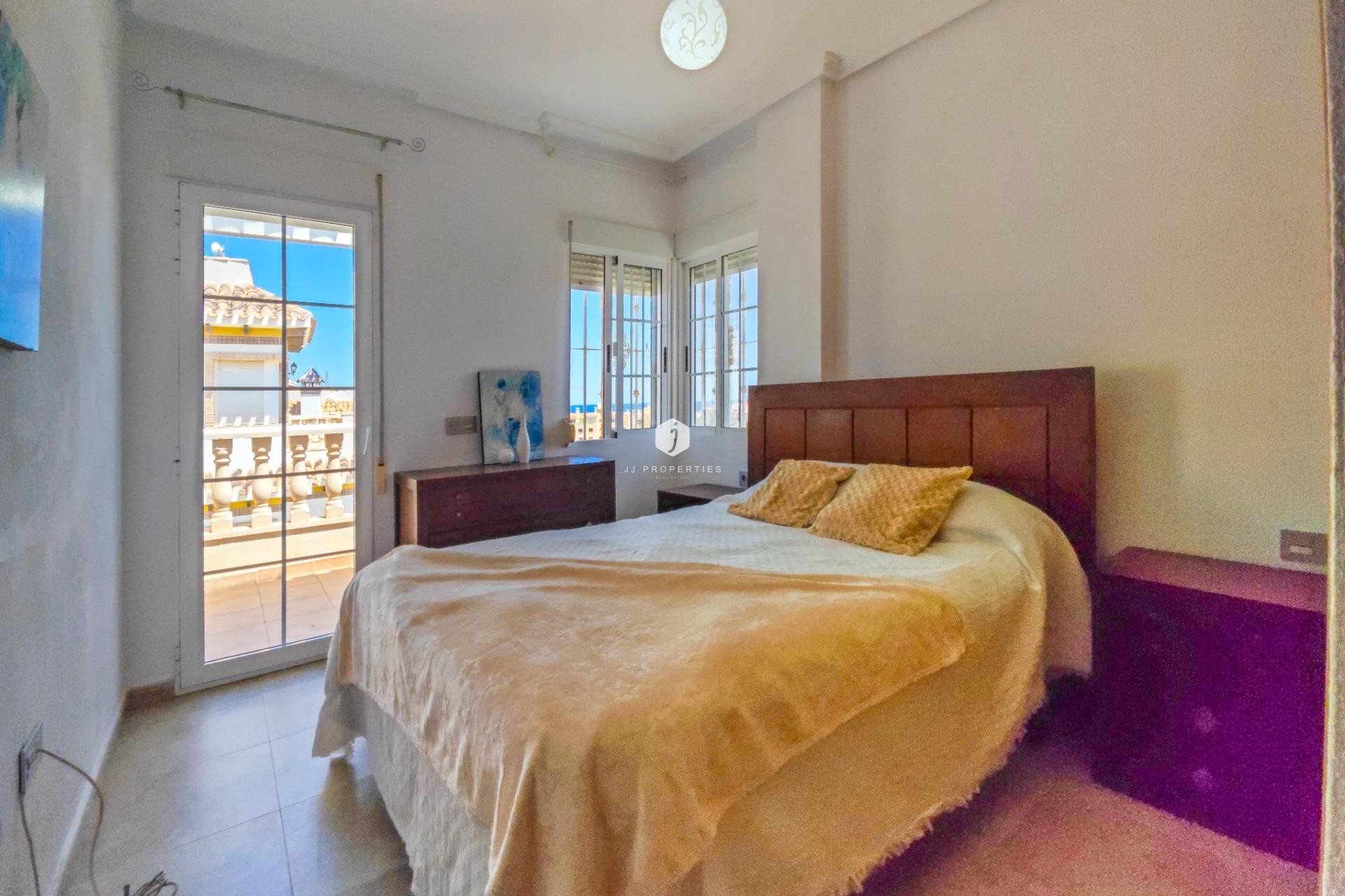 Aus zweiter Hand - Villa -
Torrevieja - La Mata