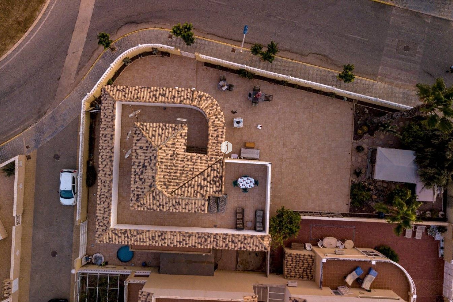 Aus zweiter Hand - Villa -
Torrevieja - La Siesta - El Salado - Torreta