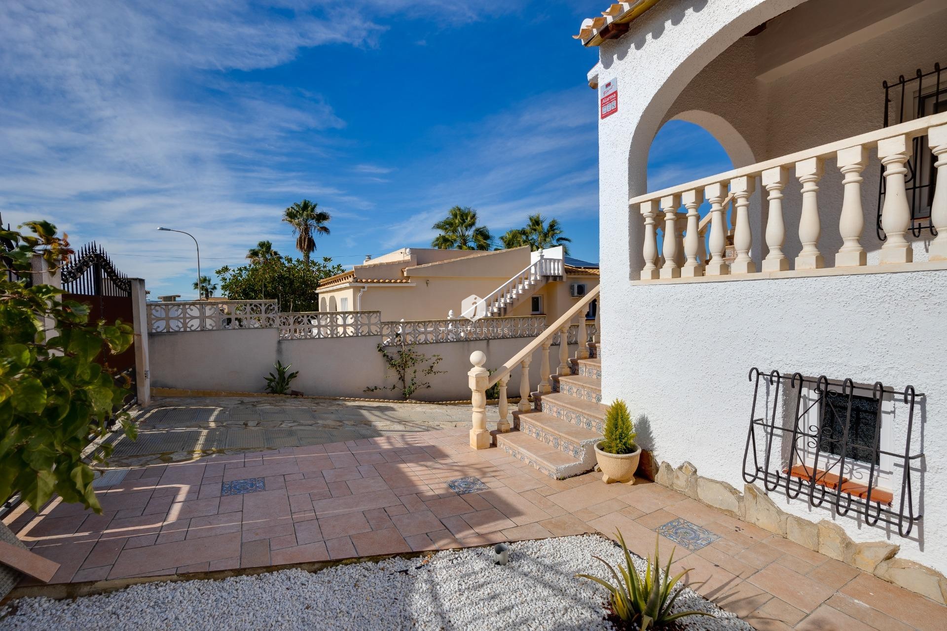 Aus zweiter Hand - Villa -
Torrevieja - La Siesta - El Salado - Torreta