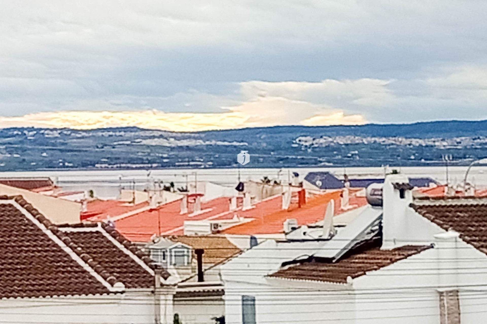 Aus zweiter Hand - Villa -
Torrevieja - La siesta