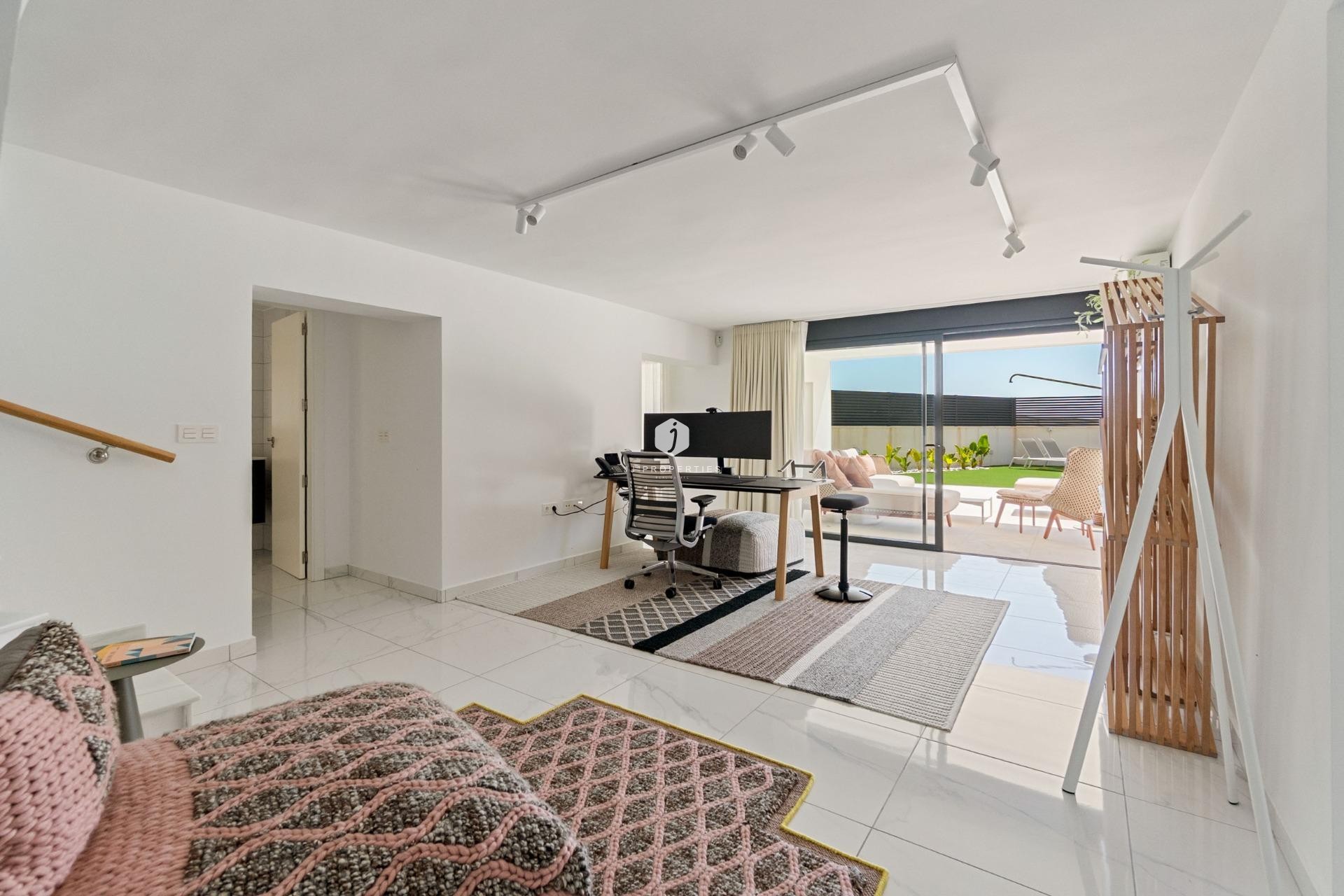 Aus zweiter Hand - Villa -
Torrevieja - La veleta