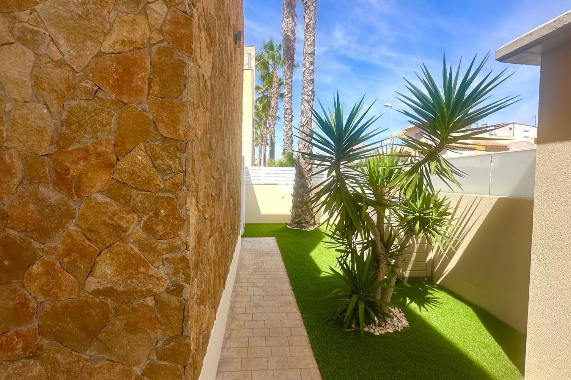 Aus zweiter Hand - Villa -
Torrevieja - Miramar - Torre Del Moro