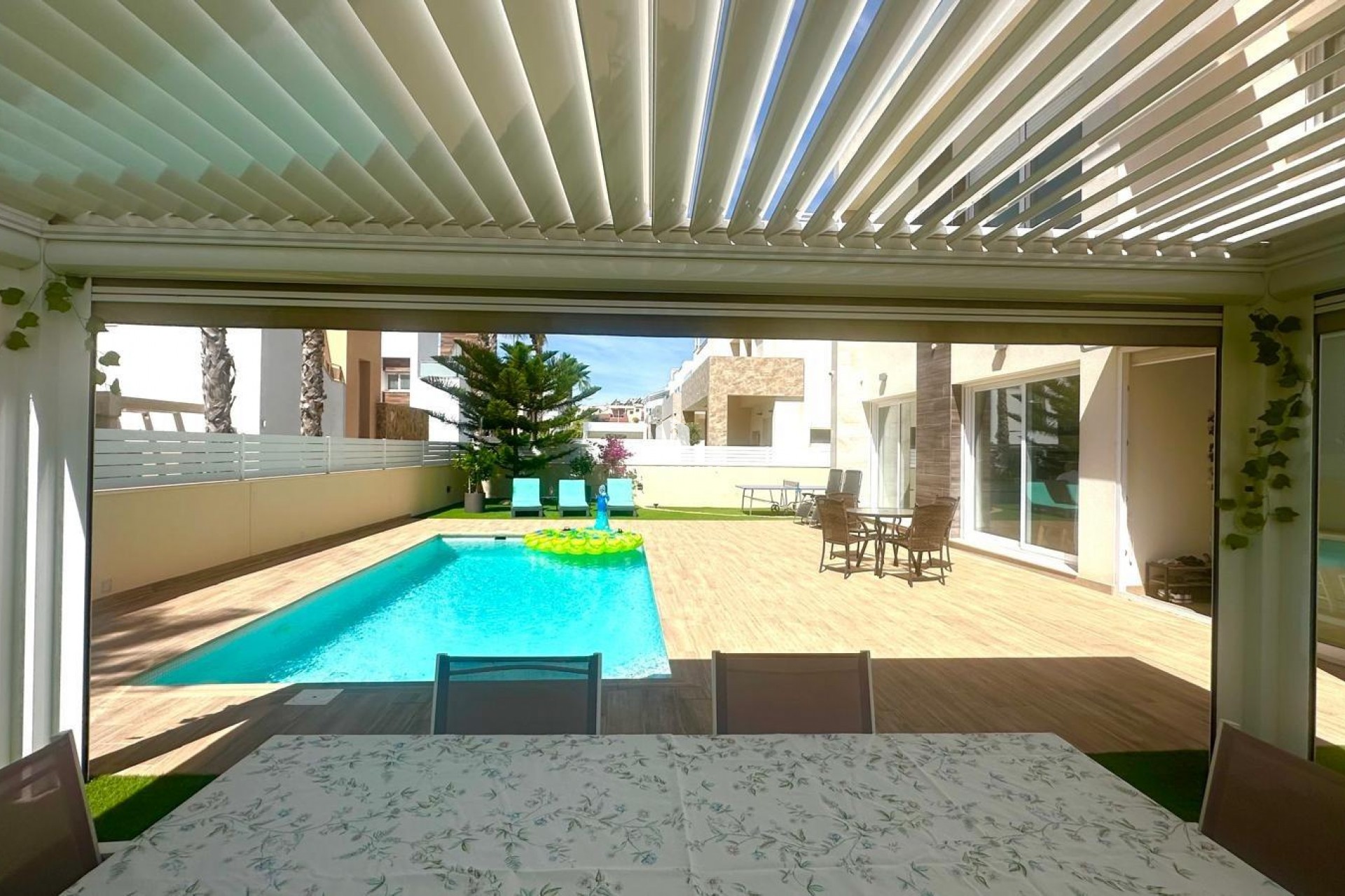 Aus zweiter Hand - Villa -
Torrevieja - Miramar - Torre Del Moro