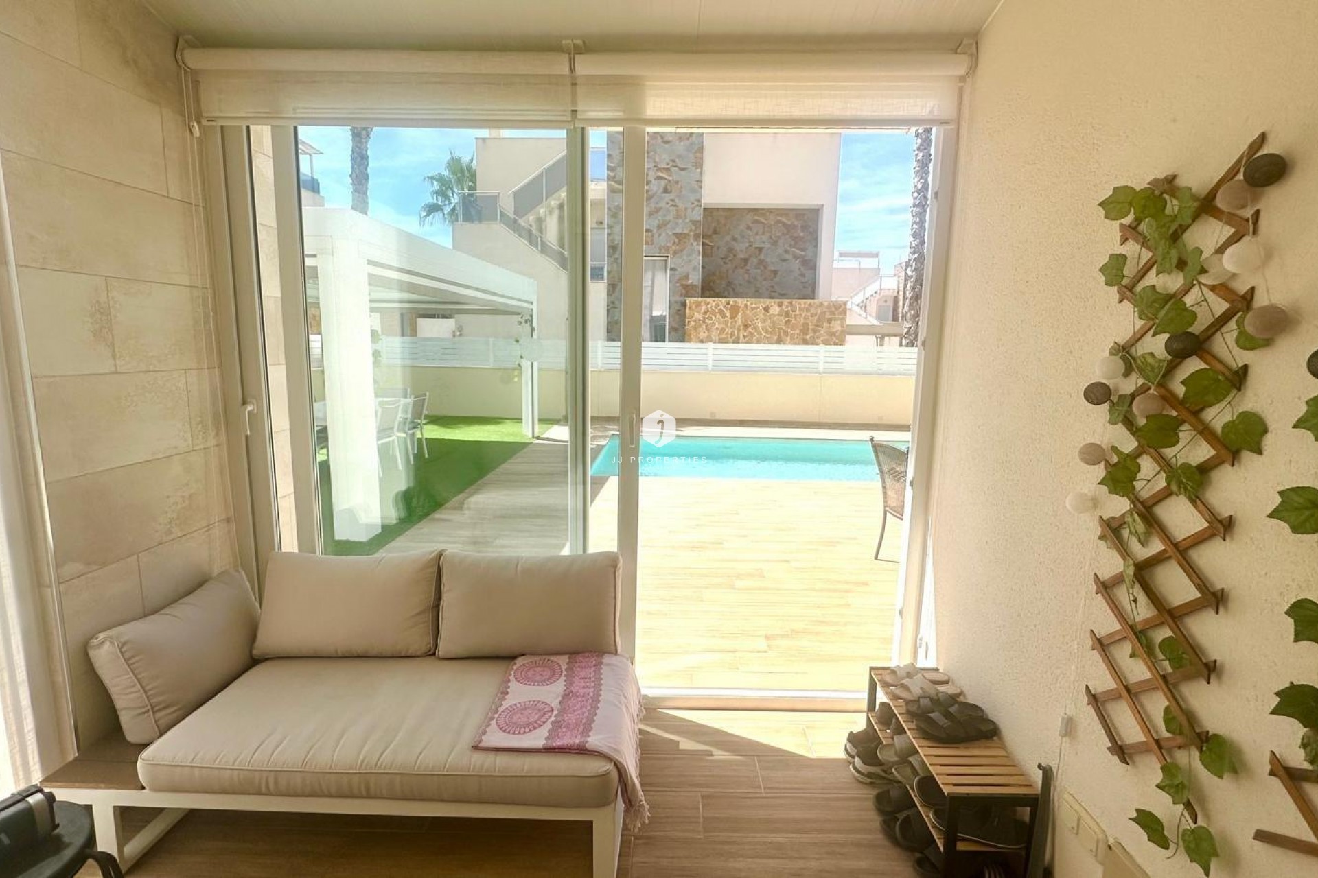 Aus zweiter Hand - Villa -
Torrevieja - Miramar - Torre Del Moro