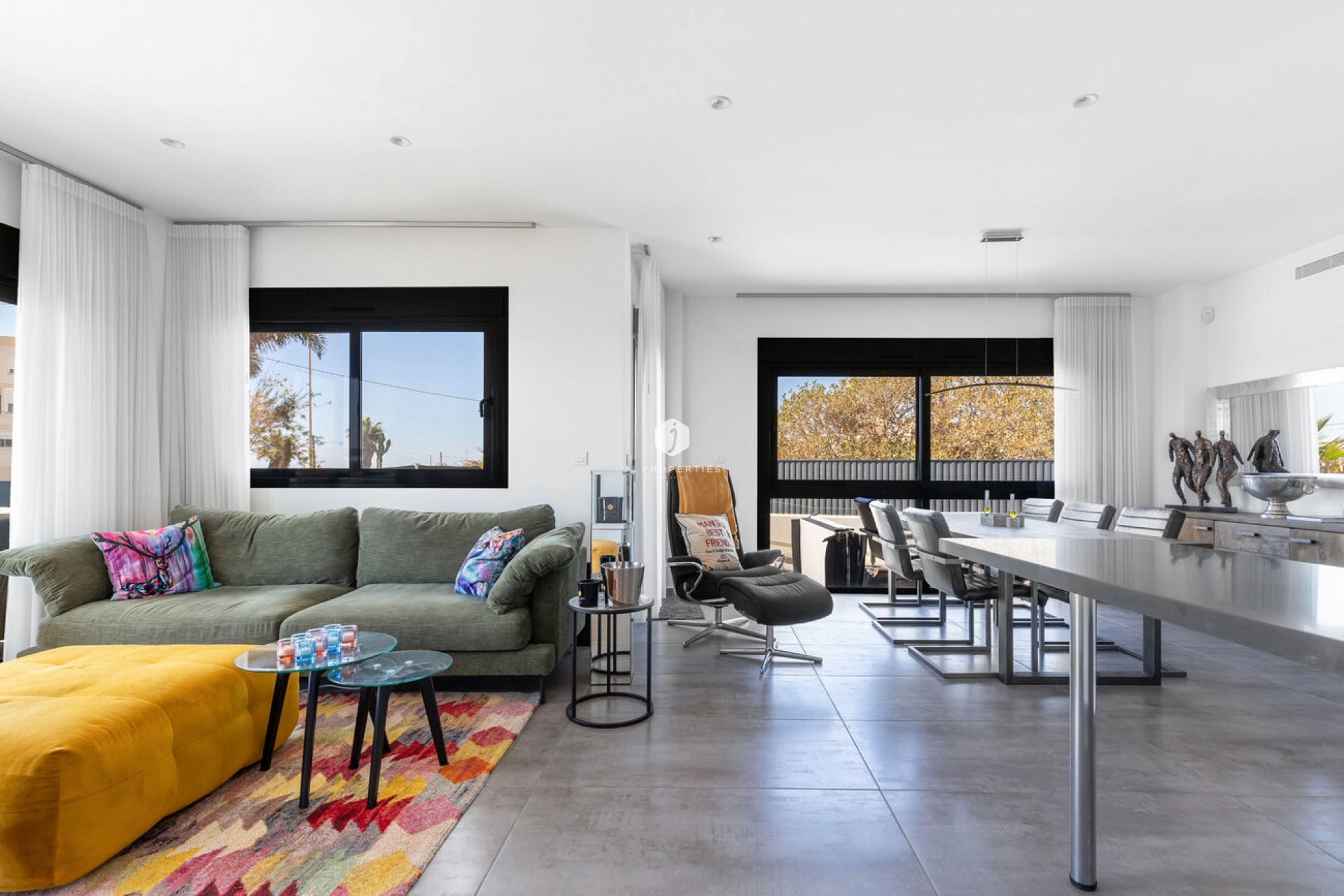 Aus zweiter Hand - Villa -
Torrevieja - Rosaleda