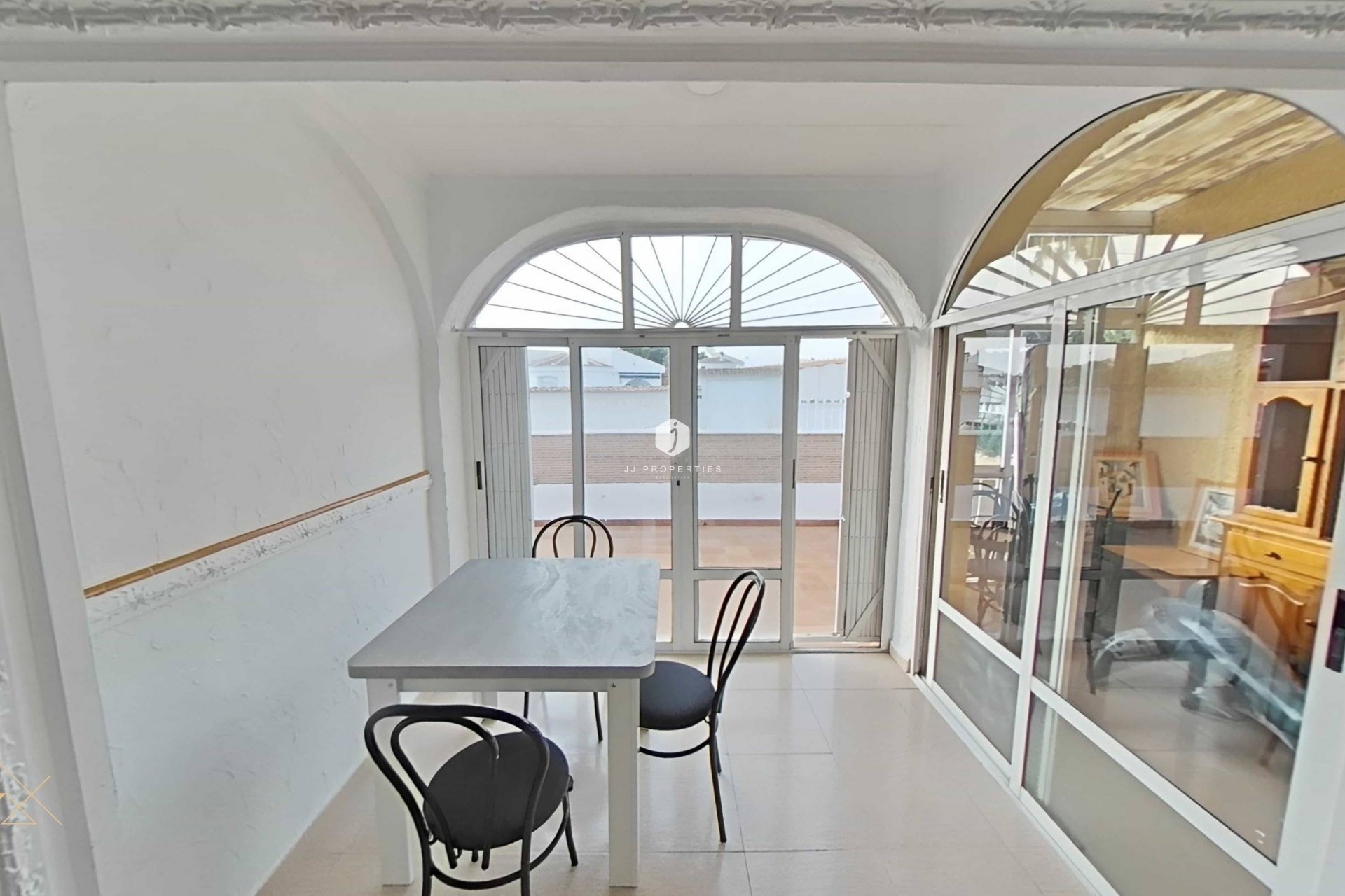 Aus zweiter Hand - Villa -
Torrevieja - San luis