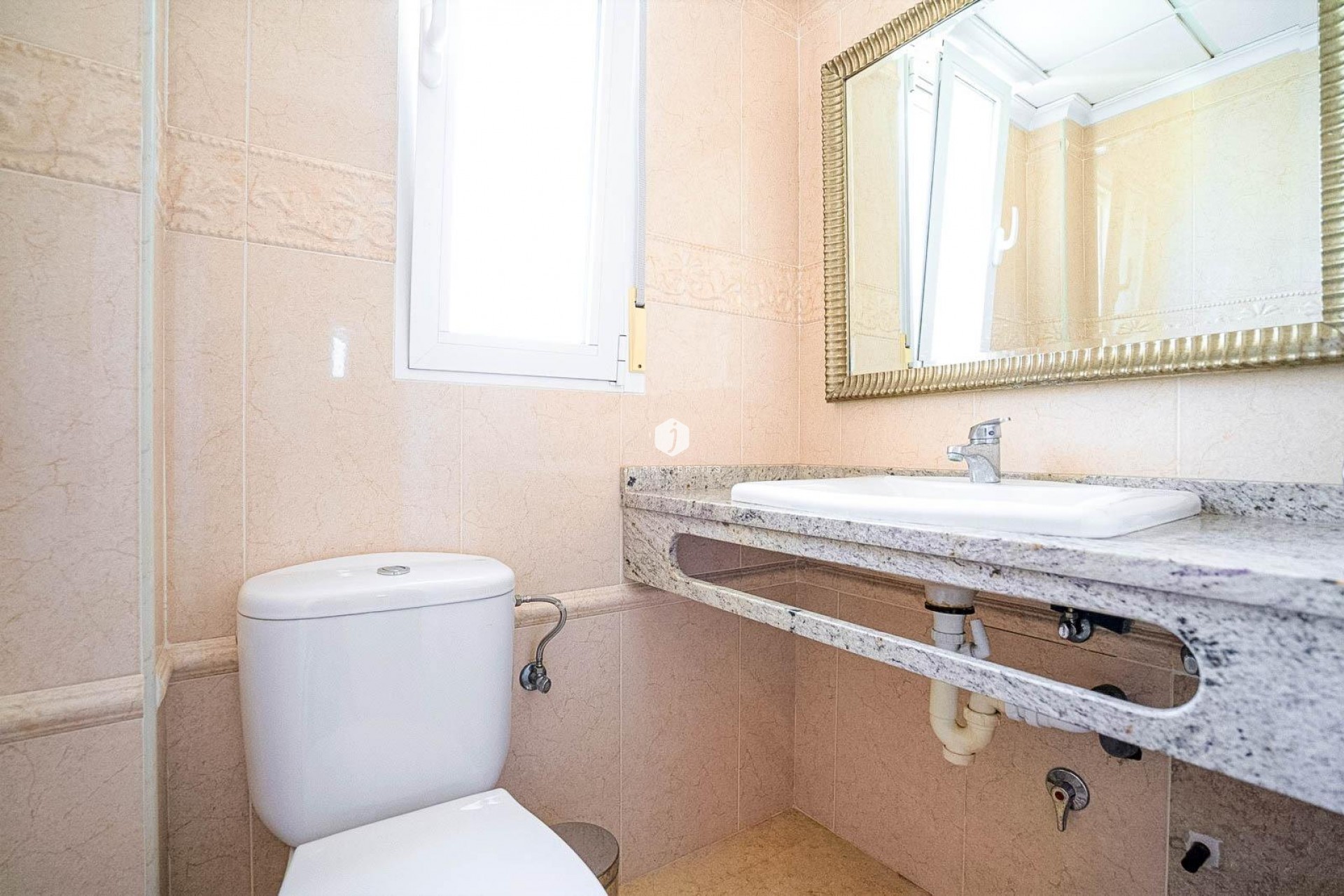 Aus zweiter Hand - Villa -
Torrevieja - Torre la mata