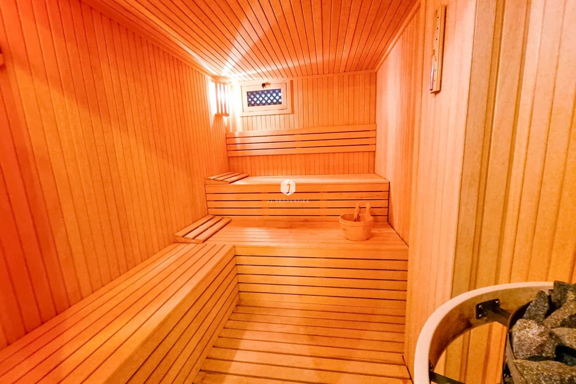 Aus zweiter Hand - Villa -
Torrevieja - Torre la mata