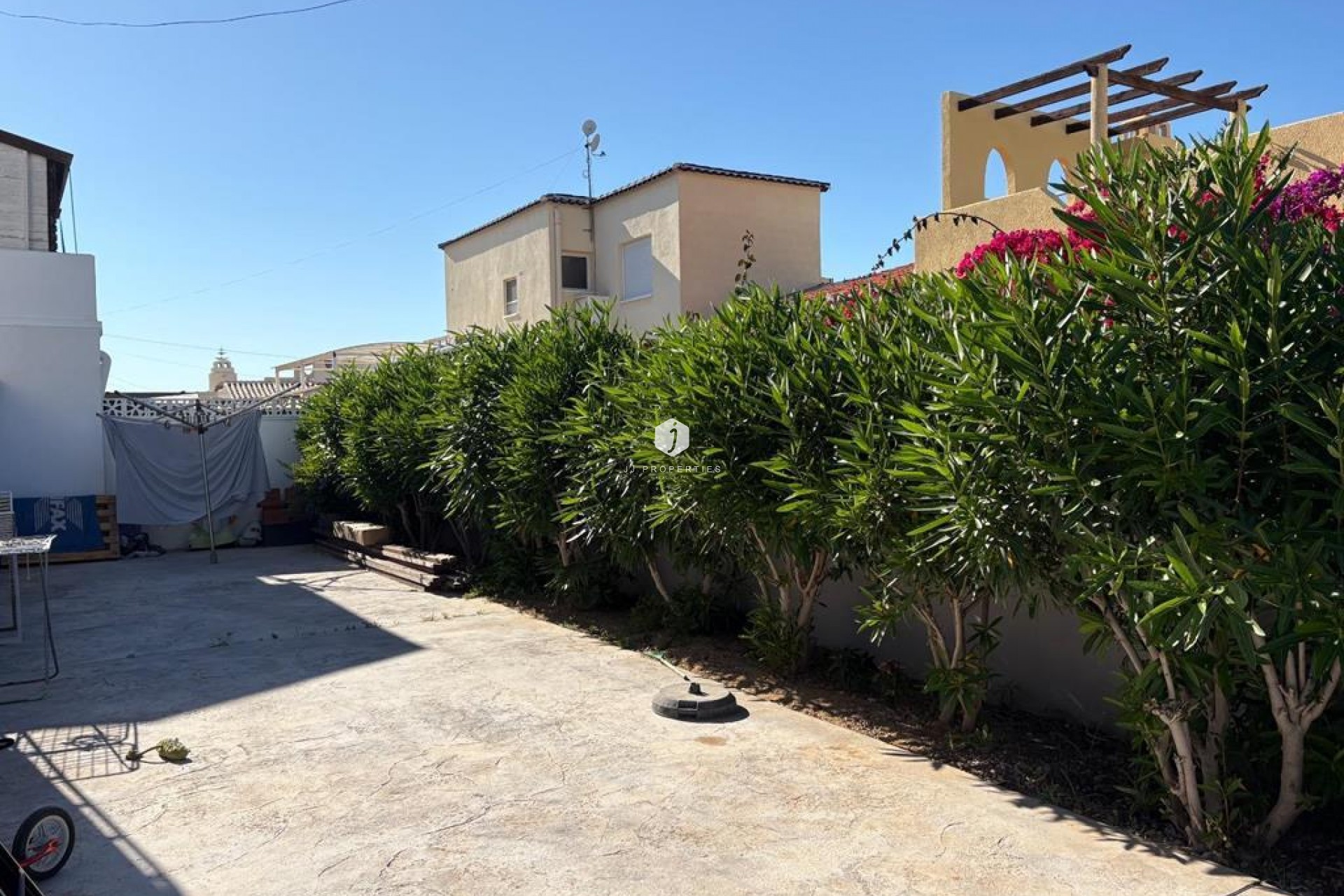 Aus zweiter Hand - Villa -
Torrevieja - Torreta Florida