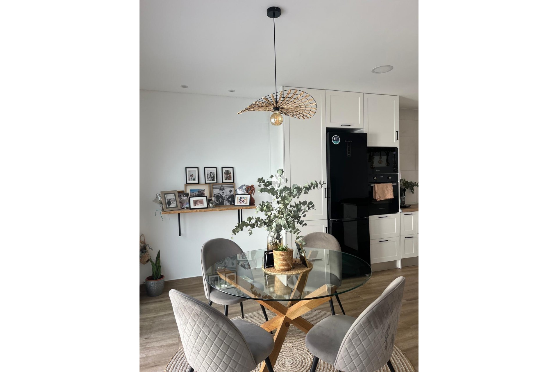 Aus zweiter Hand - Wohnung -
Almoradí - Centro Urbano 2