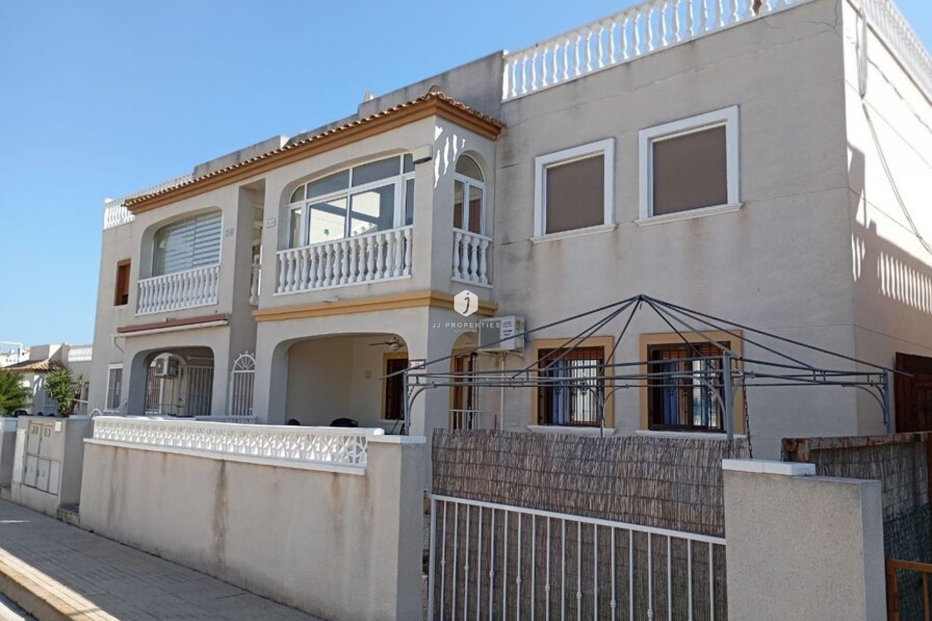 Aus zweiter Hand - Wohnung -
Daya Vieja - Costa Blanca