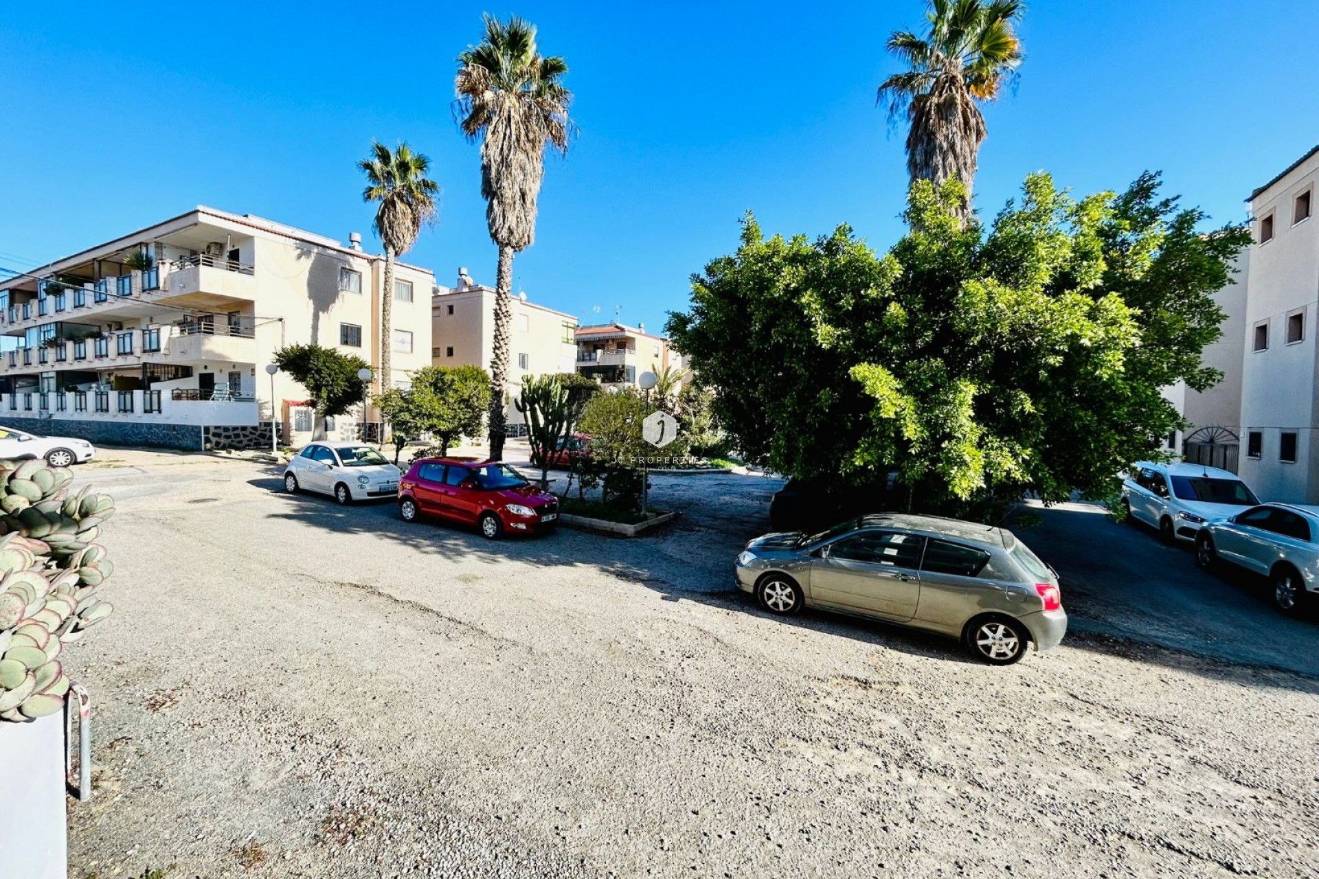 Aus zweiter Hand - Wohnung -
El Chaparral - Inland