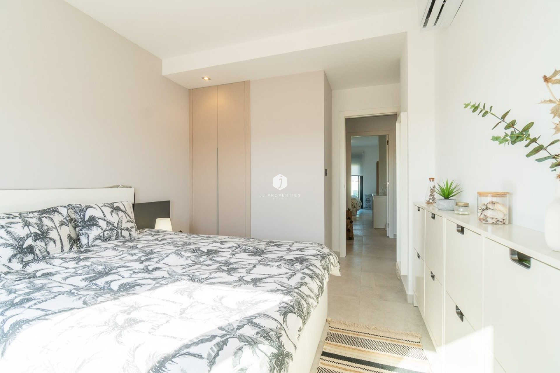 Aus zweiter Hand - Wohnung -
El Raso - Costa Blanca