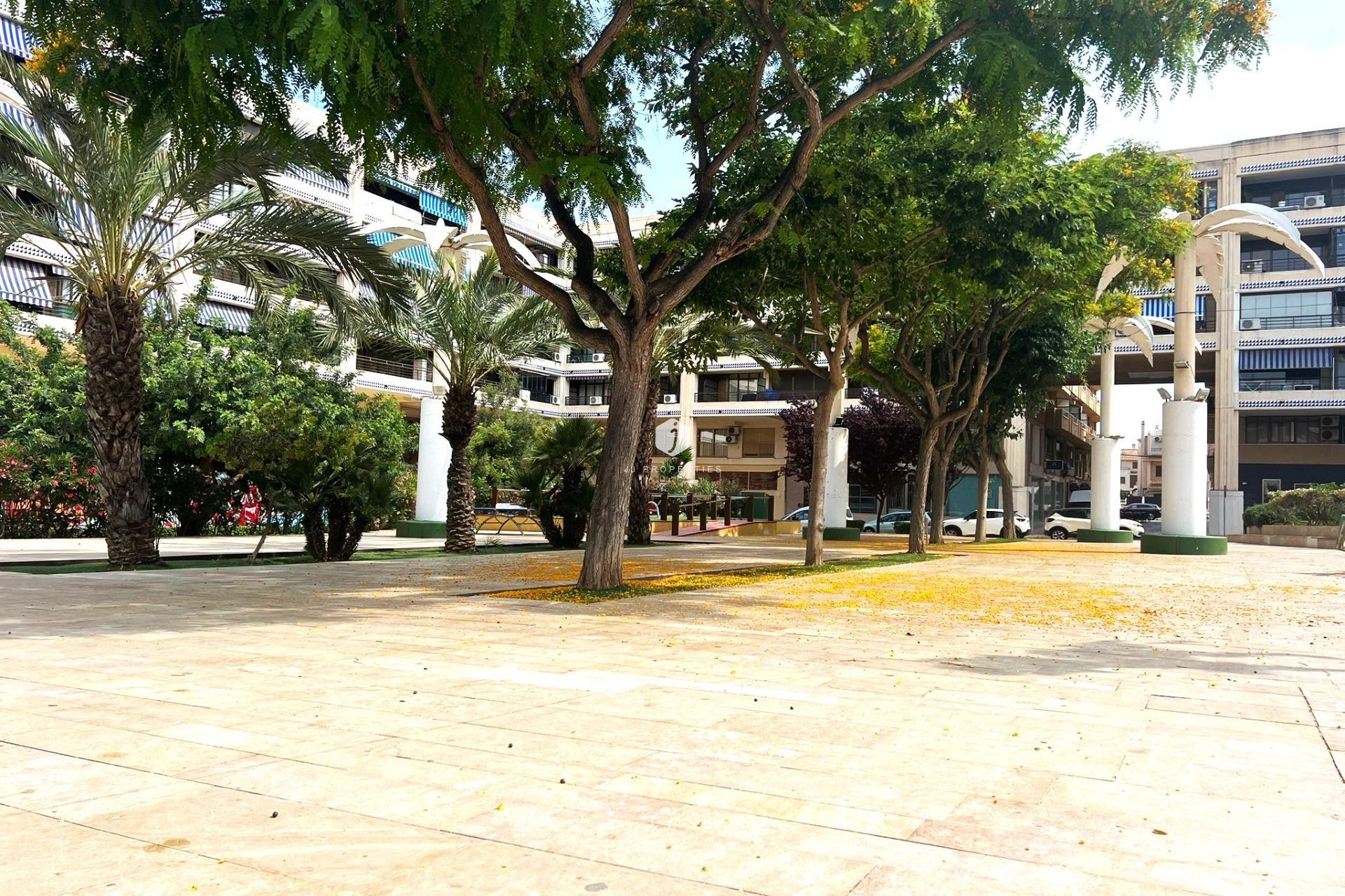 Aus zweiter Hand - Wohnung -
Guardamar del Segura - Pueblo