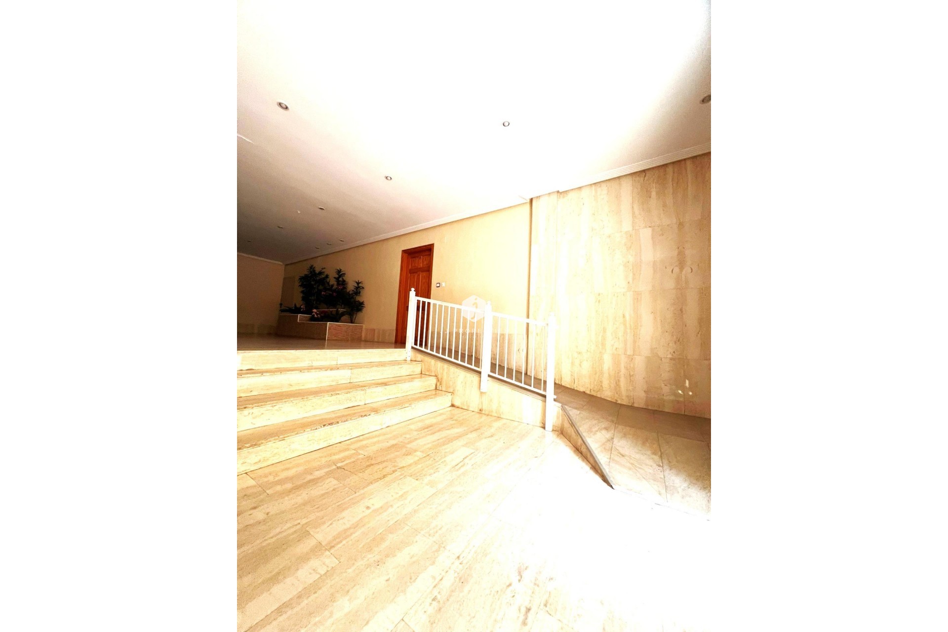 Aus zweiter Hand - Wohnung -
Guardamar del Segura - Pueblo