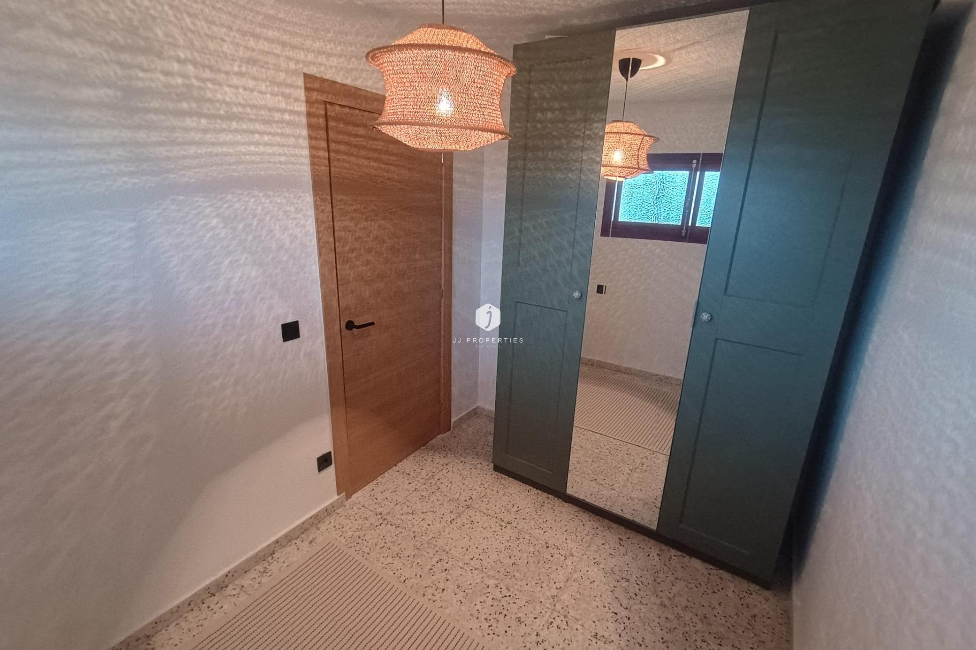 Aus zweiter Hand - Wohnung -
Guardamar del Segura - Urbanizaciones
