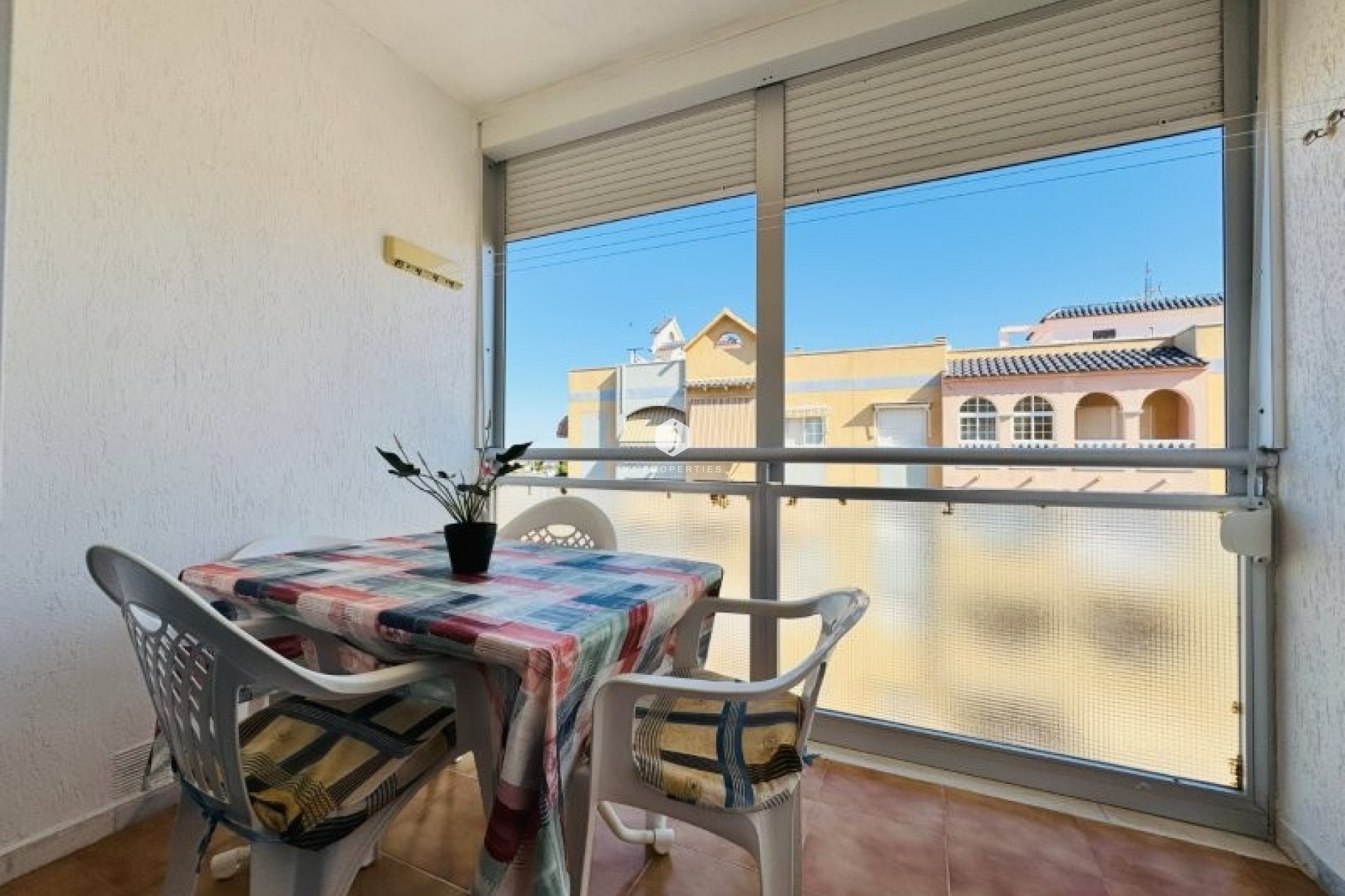 Aus zweiter Hand - Wohnung -
La Mata - Costa Blanca