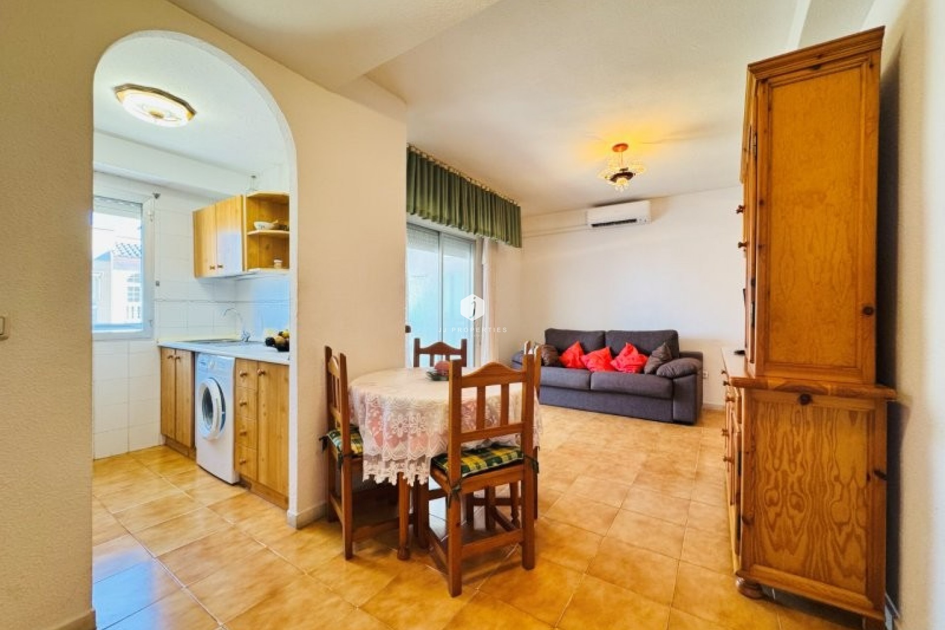 Aus zweiter Hand - Wohnung -
La Mata - Costa Blanca