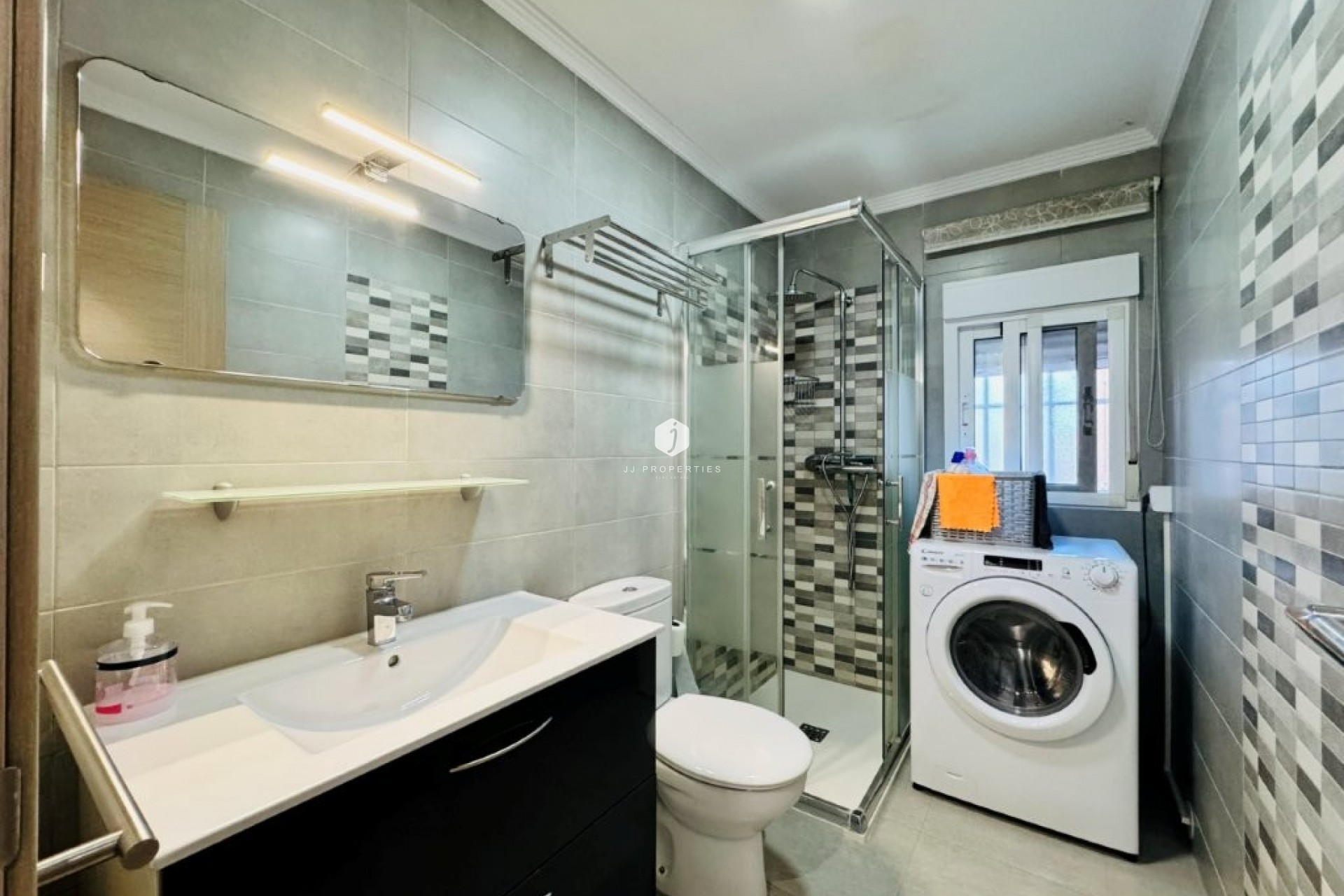 Aus zweiter Hand - Wohnung -
La Mata - Costa Blanca