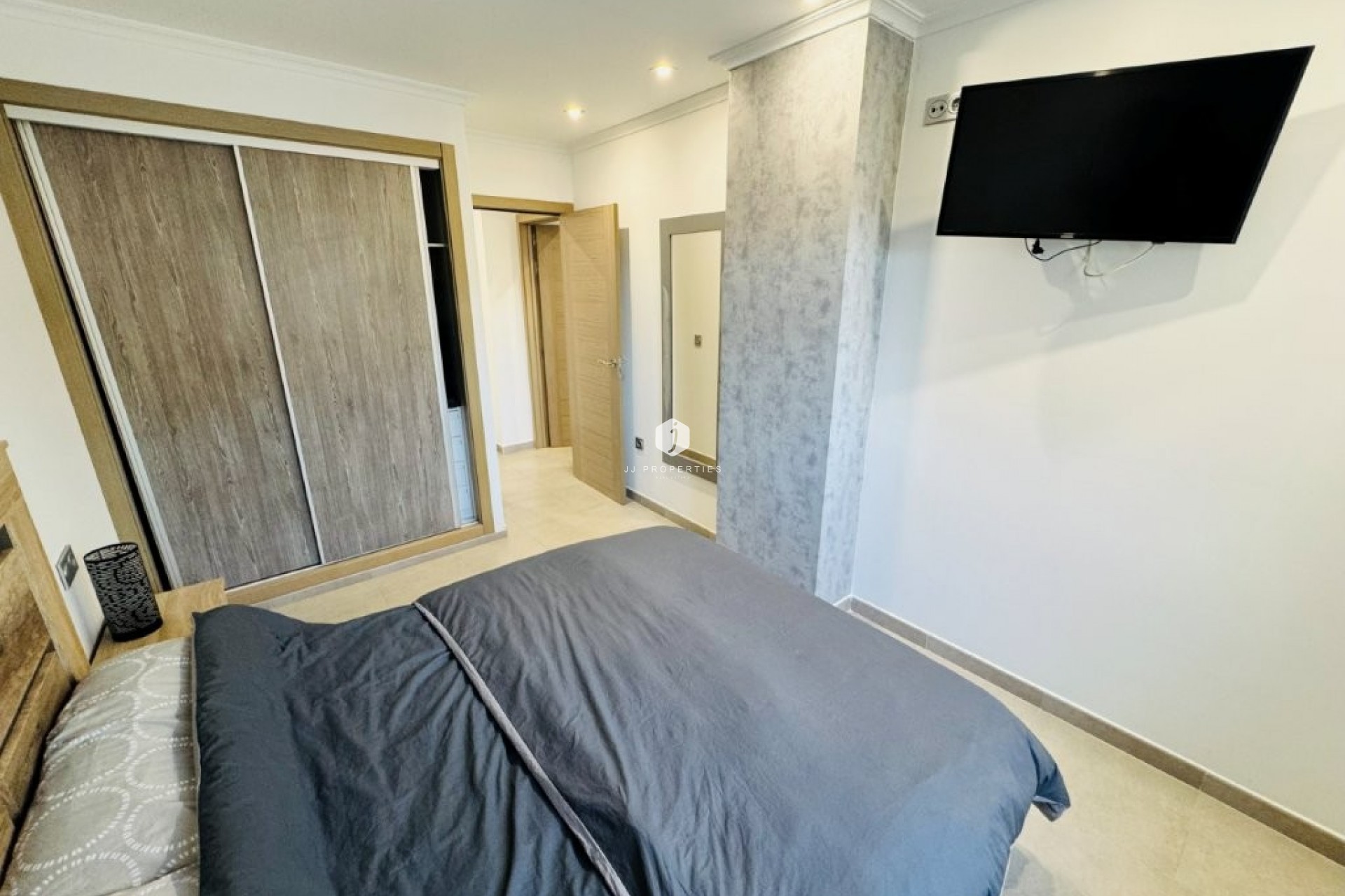 Aus zweiter Hand - Wohnung -
La Mata - Costa Blanca