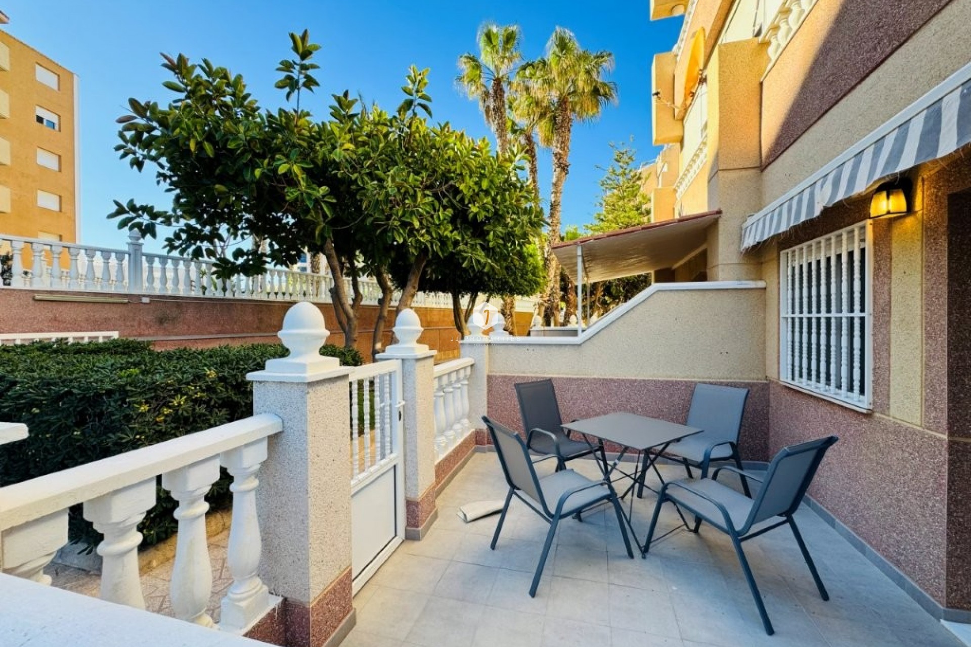 Aus zweiter Hand - Wohnung -
La Mata - Costa Blanca