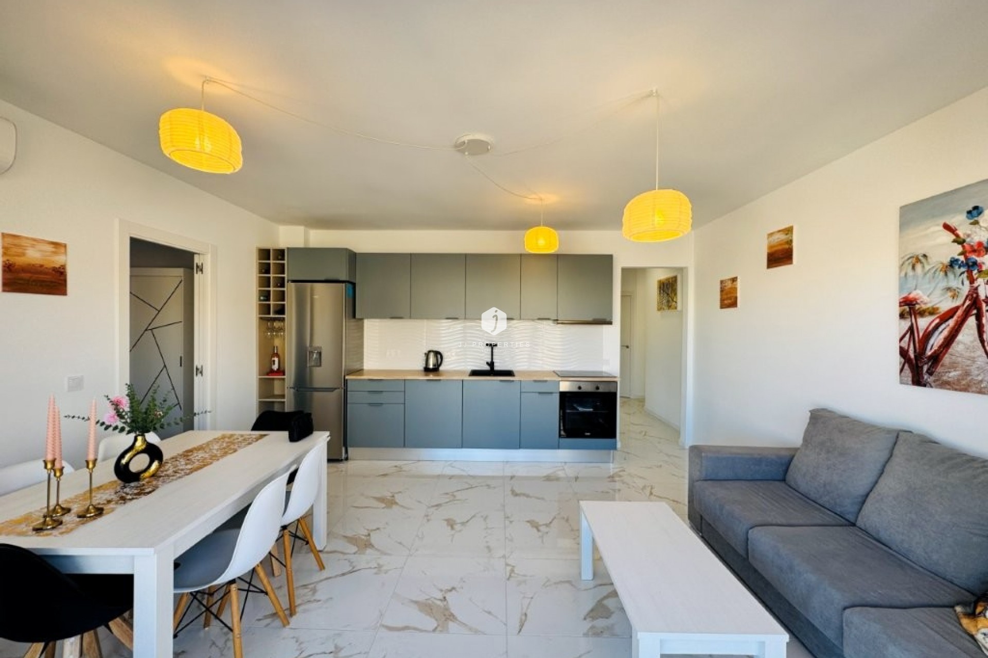 Aus zweiter Hand - Wohnung -
La Mata - Costa Blanca