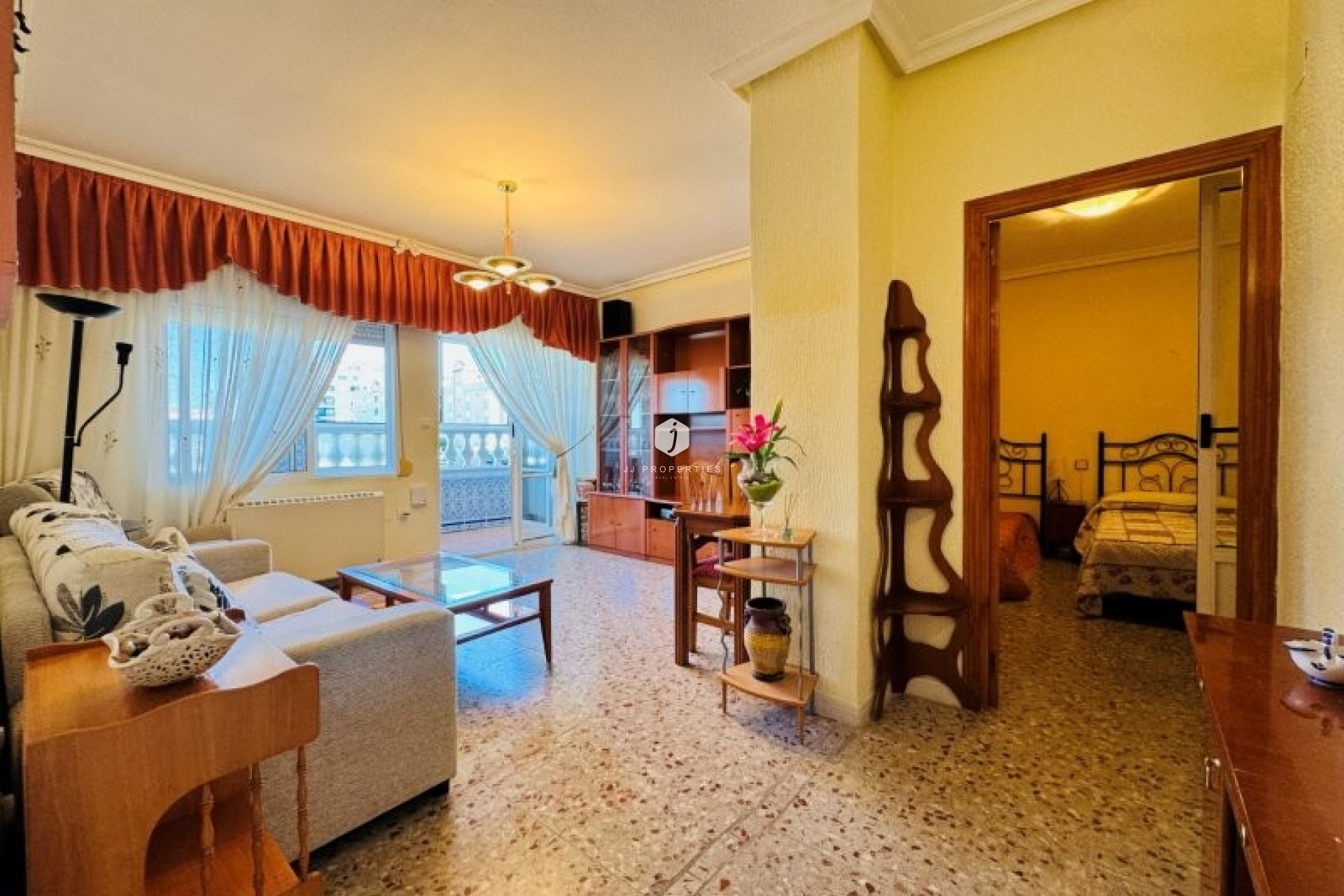 Aus zweiter Hand - Wohnung -
La Mata - Costa Blanca