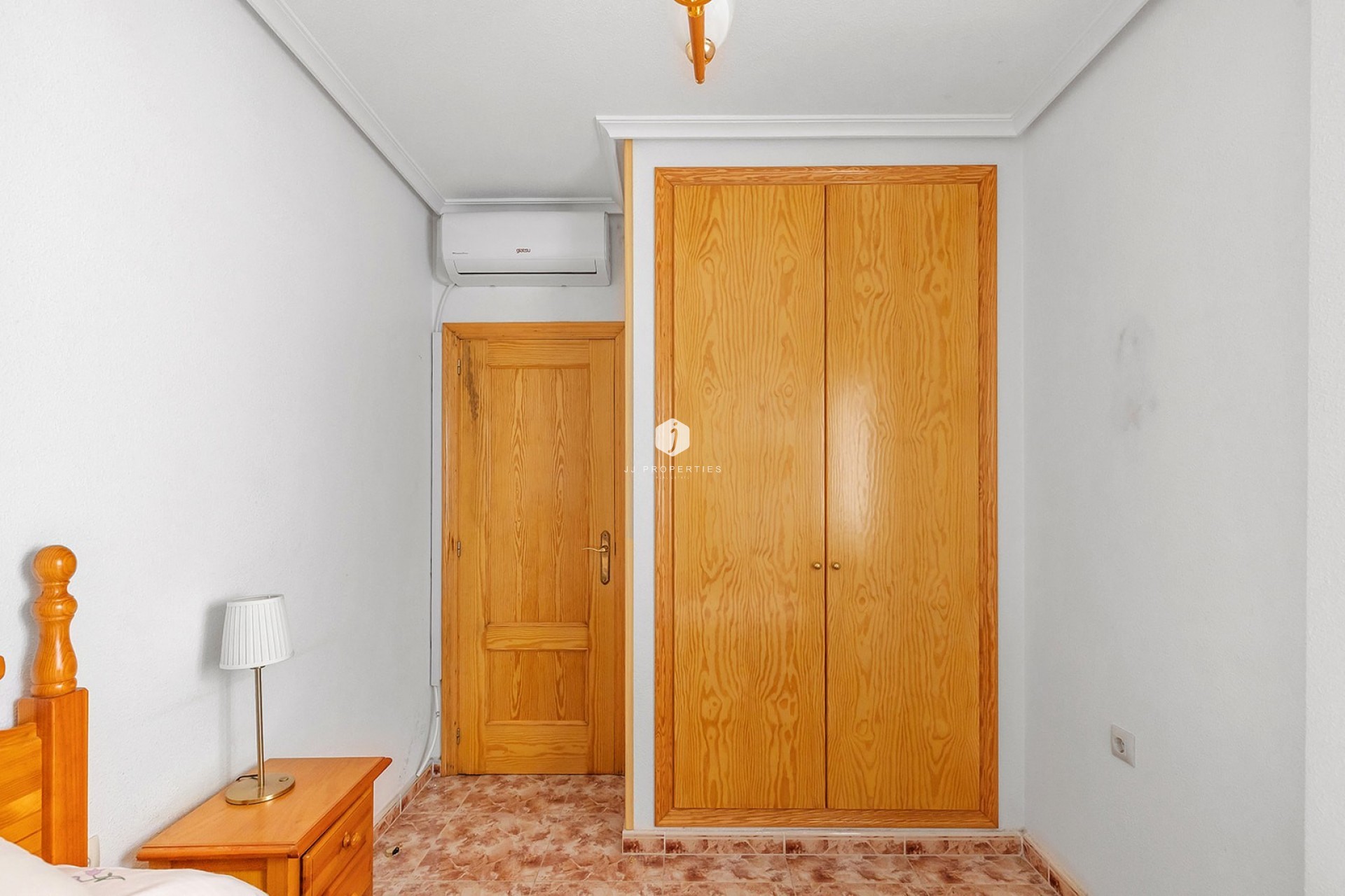 Aus zweiter Hand - Wohnung -
La Mata - Costa Blanca