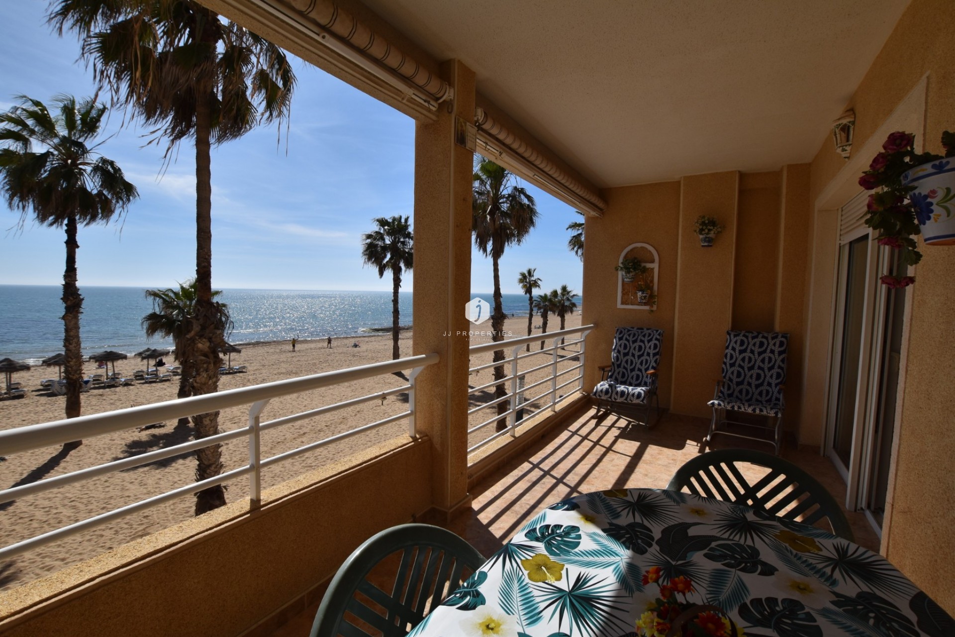 Aus zweiter Hand - Wohnung -
La Mata - Costa Blanca