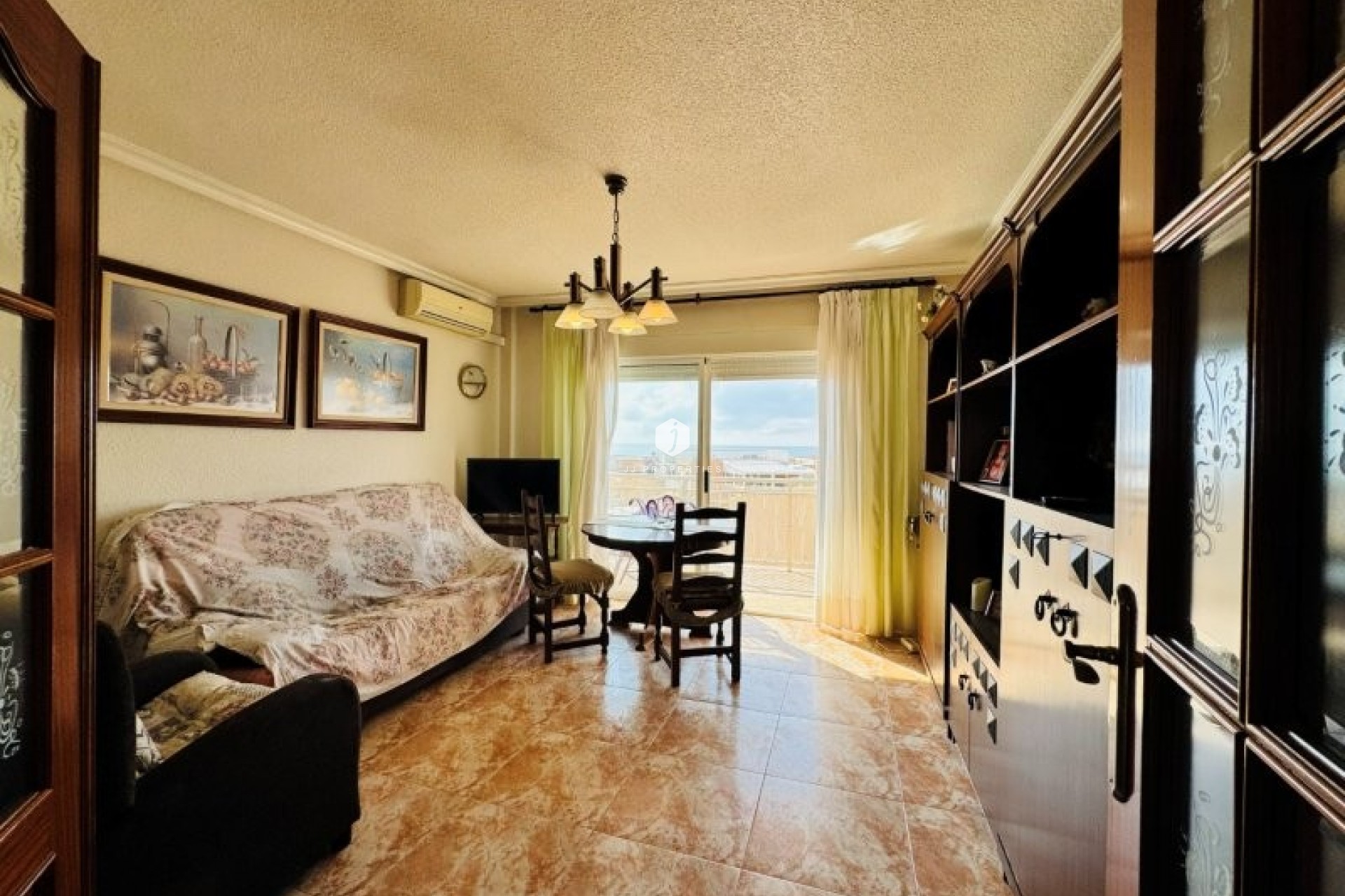 Aus zweiter Hand - Wohnung -
La Mata - Costa Blanca