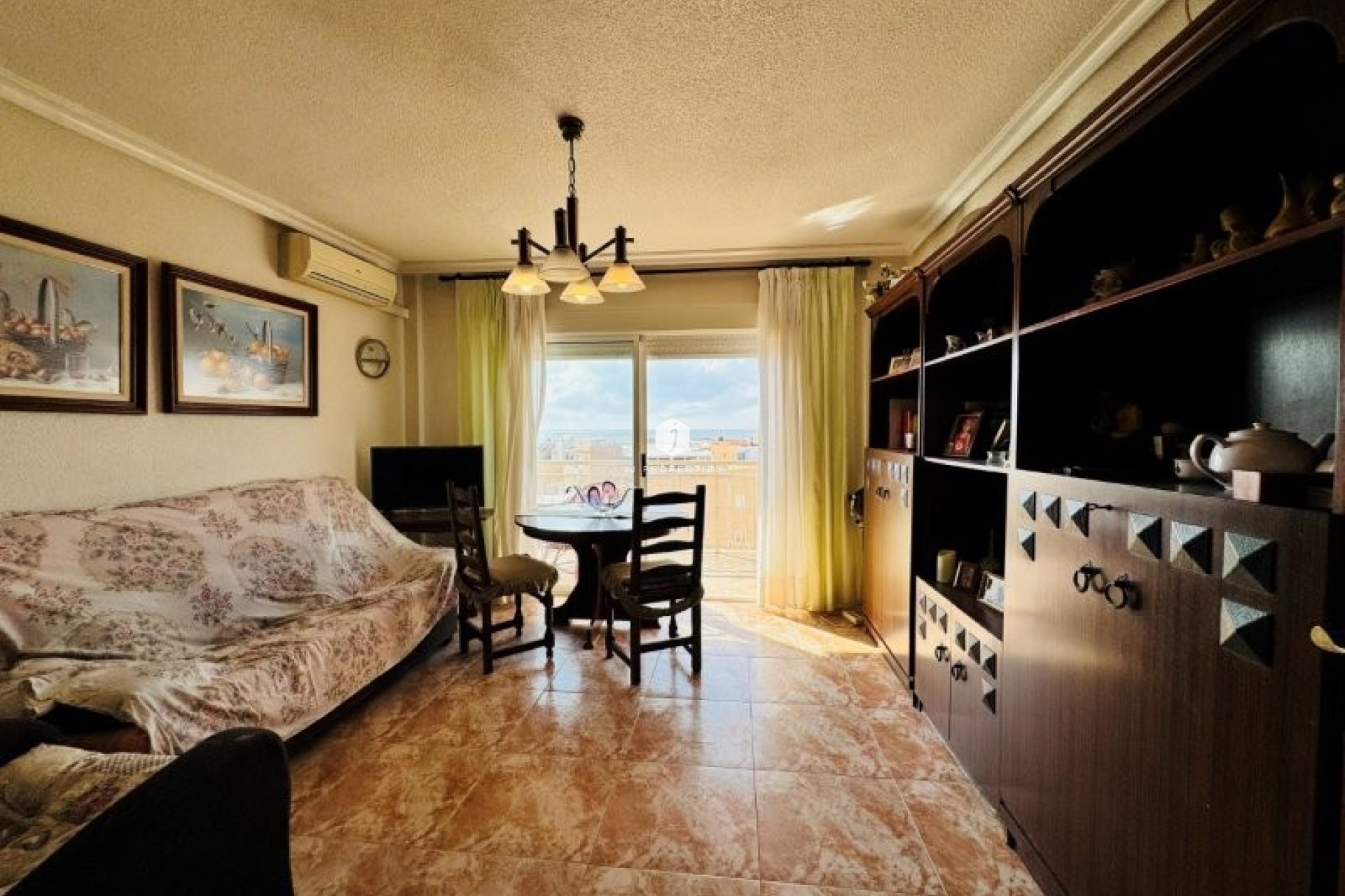 Aus zweiter Hand - Wohnung -
La Mata - Costa Blanca