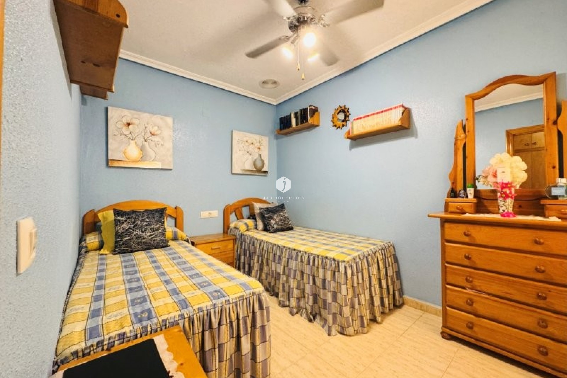 Aus zweiter Hand - Wohnung -
La Mata - Costa Blanca