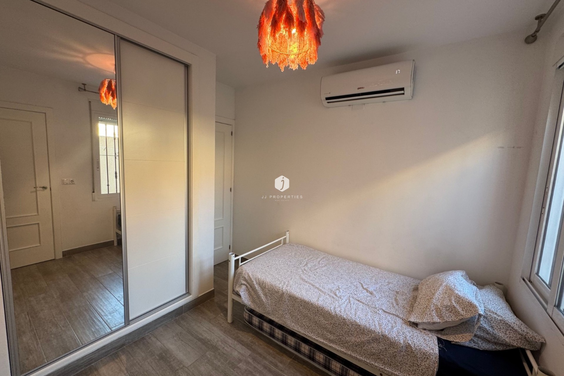 Aus zweiter Hand - Wohnung -
La Zenia - Costa Blanca