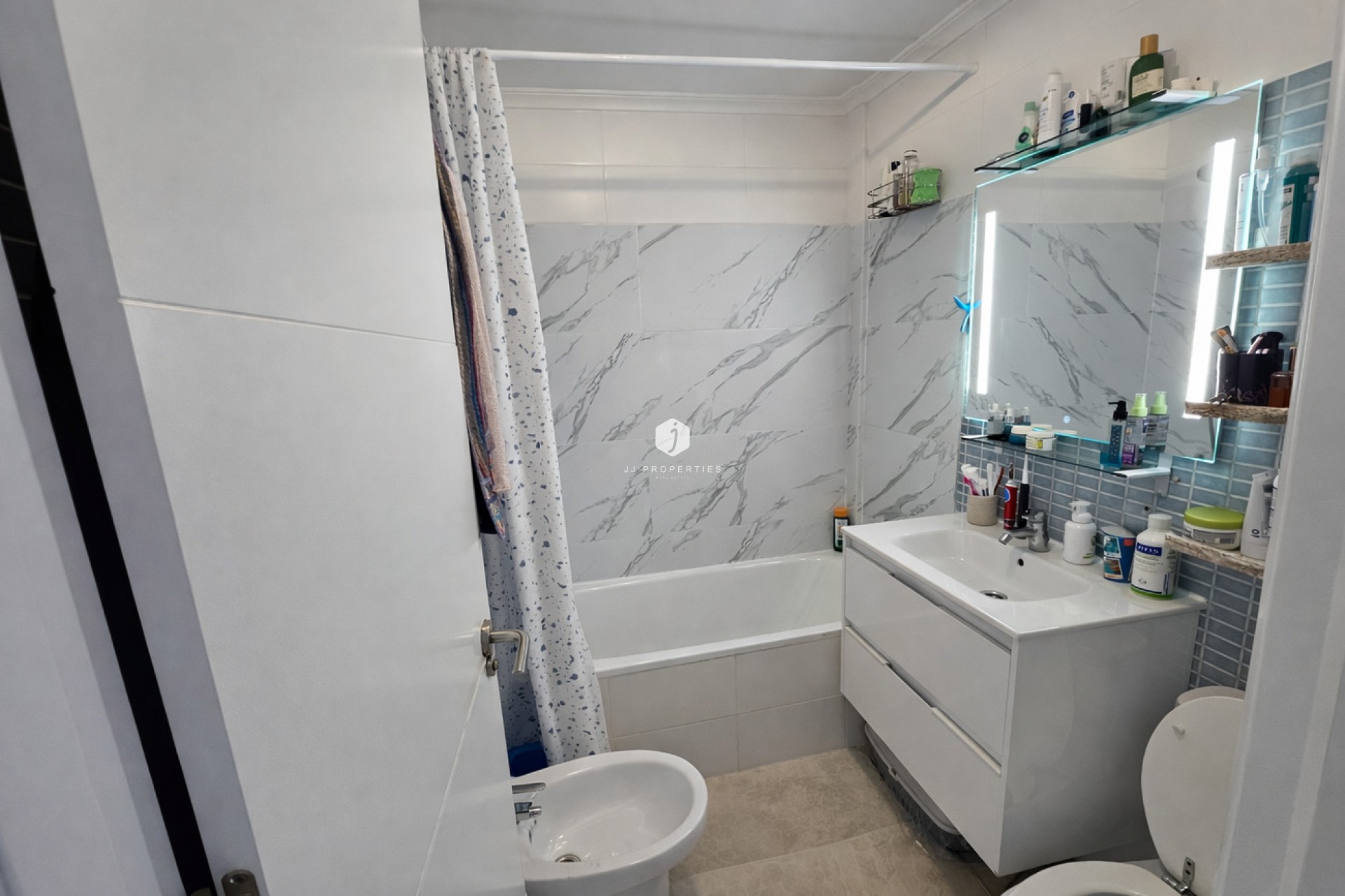 Aus zweiter Hand - Wohnung -
Lomas de Caboroig - Costa Blanca