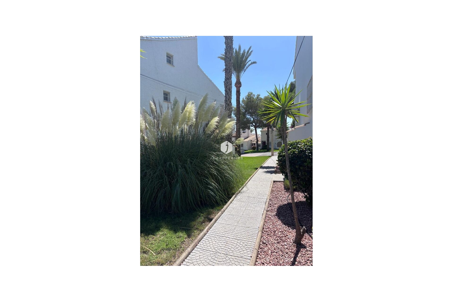 Aus zweiter Hand - Wohnung -
Los Dolses - Inland