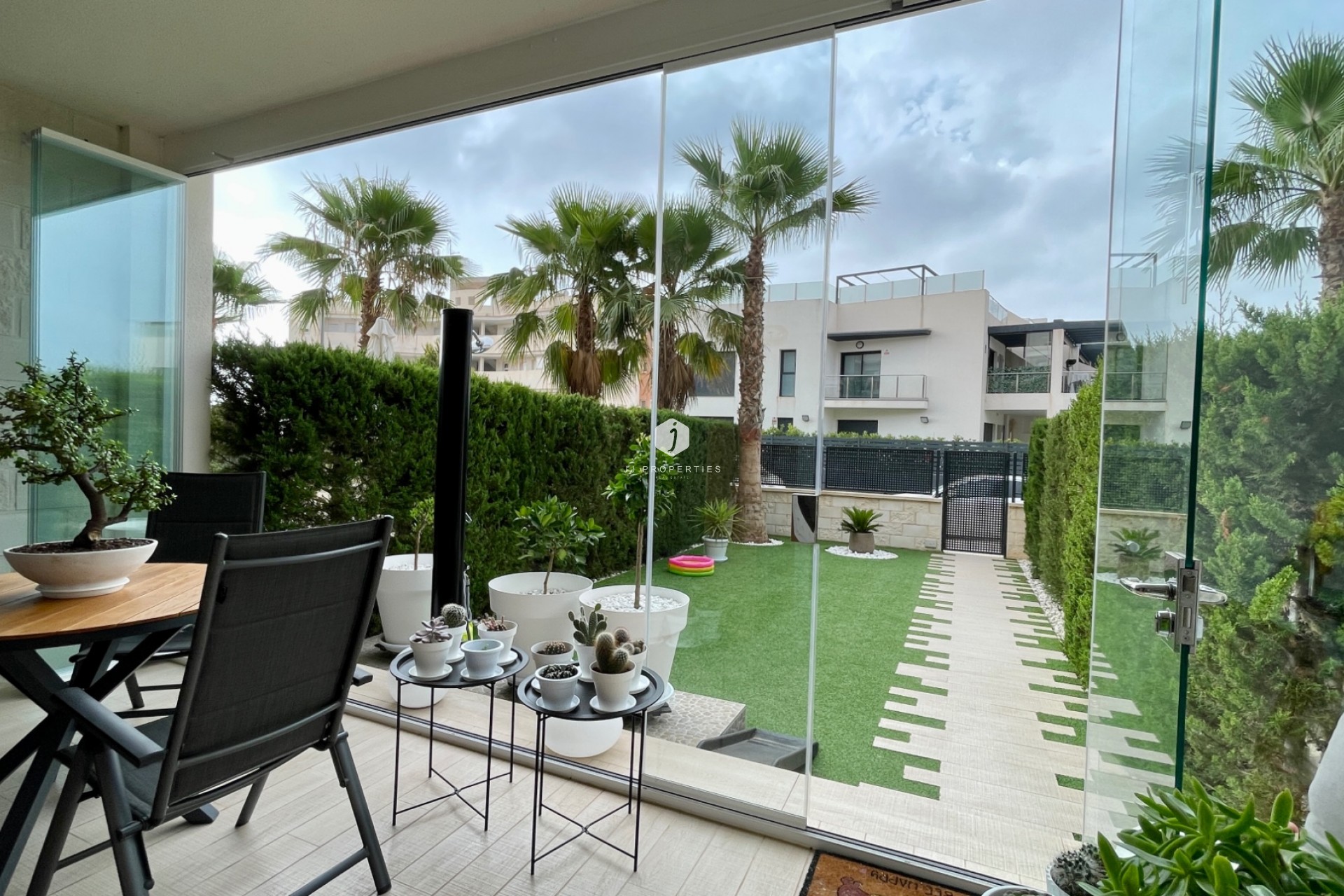 Aus zweiter Hand - Wohnung -
Orihuela Costa - Costa Blanca