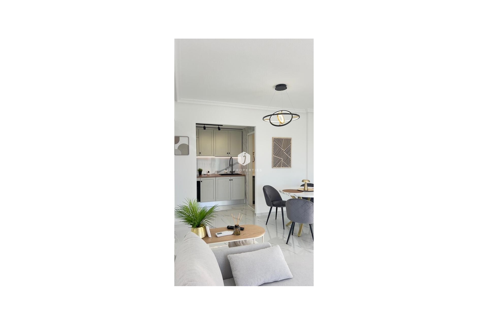 Aus zweiter Hand - Wohnung -
Orihuela Costa - Costa Blanca