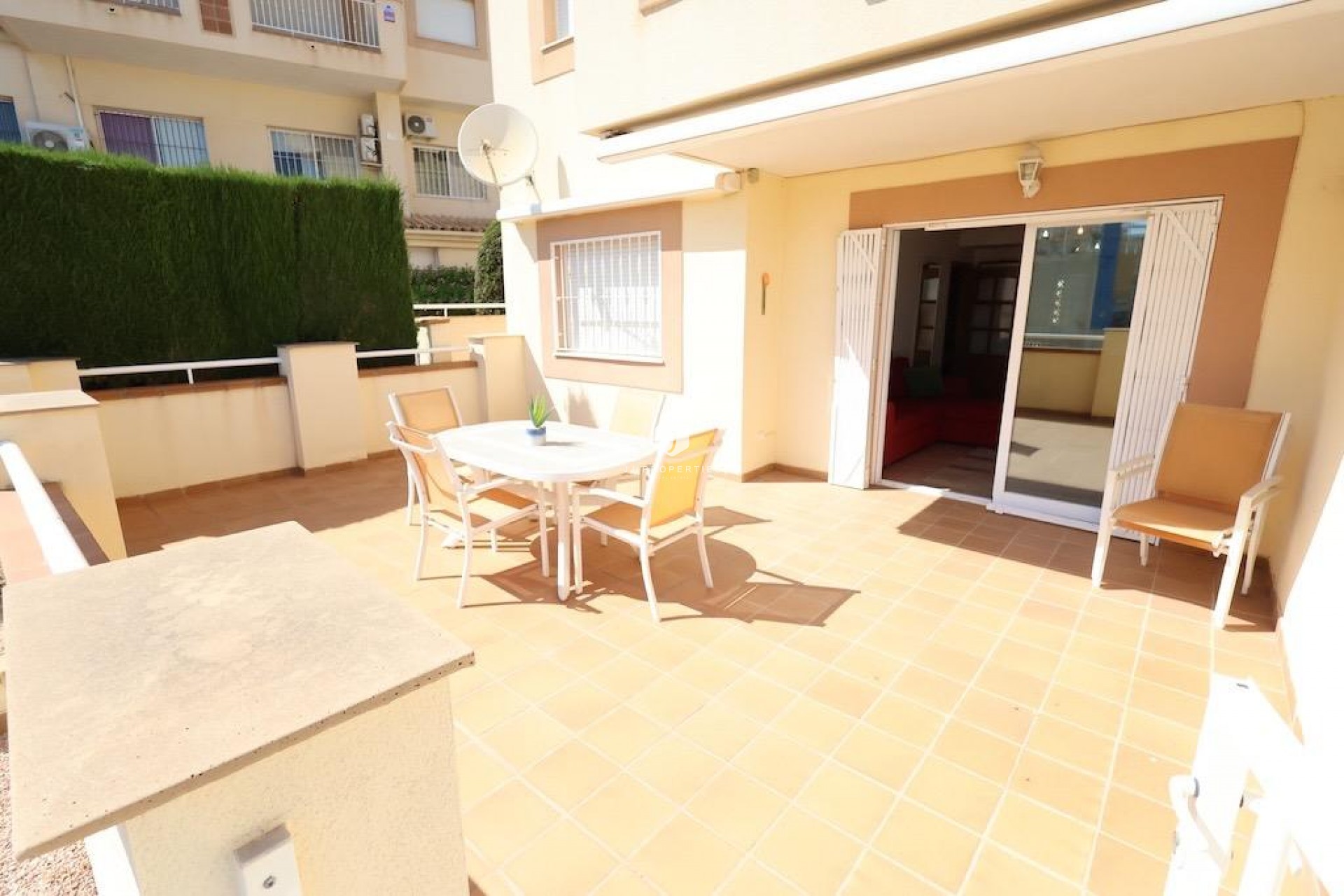 Aus zweiter Hand - Wohnung -
Orihuela Costa - Costa Blanca