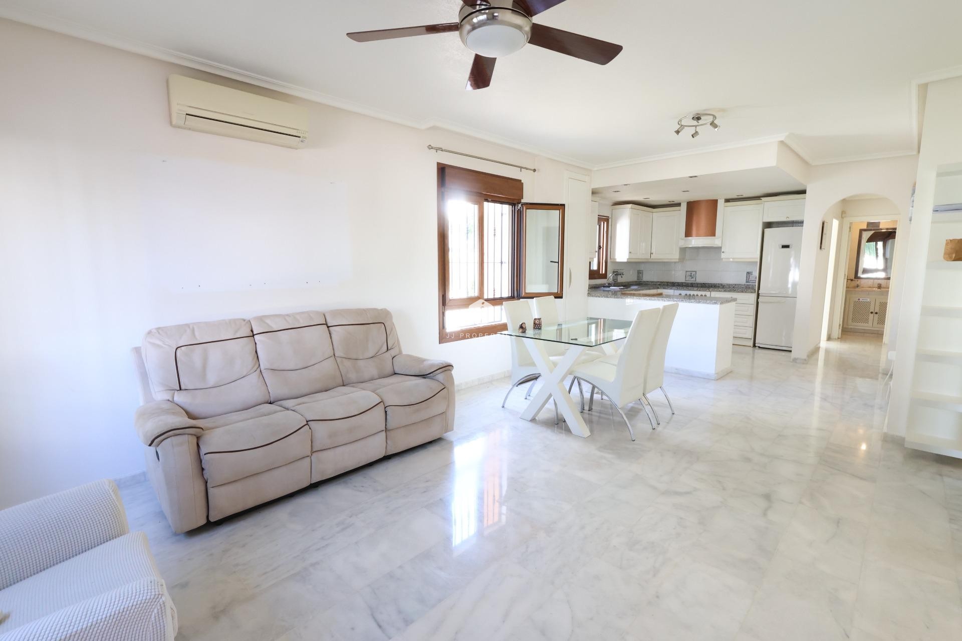 Aus zweiter Hand - Wohnung -
Orihuela Costa - Costa Blanca