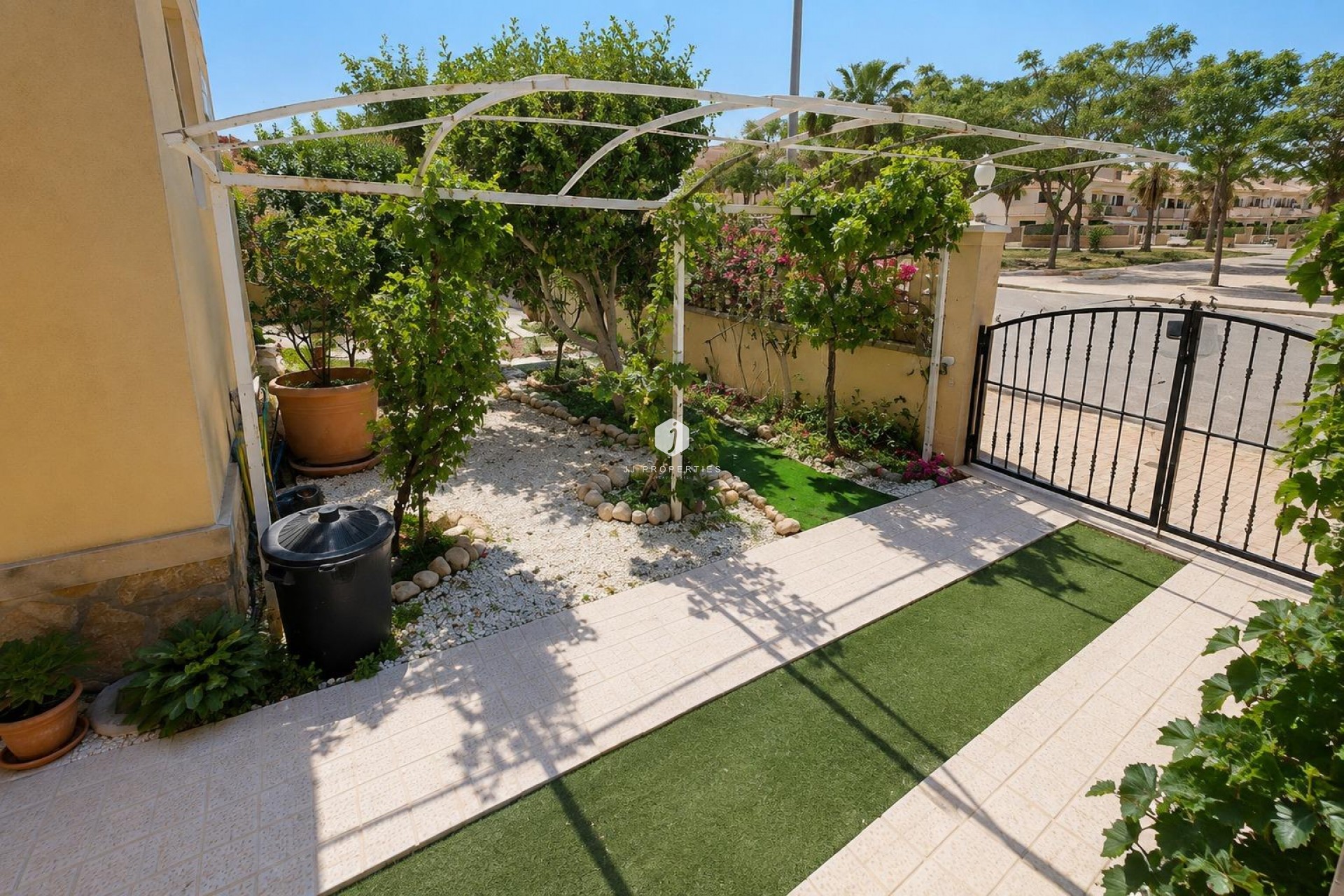 Aus zweiter Hand - Wohnung -
Orihuela Costa - Costa Blanca