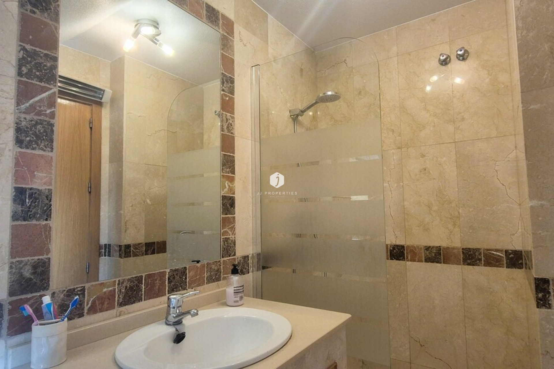 Aus zweiter Hand - Wohnung -
Orihuela Costa - Costa Blanca