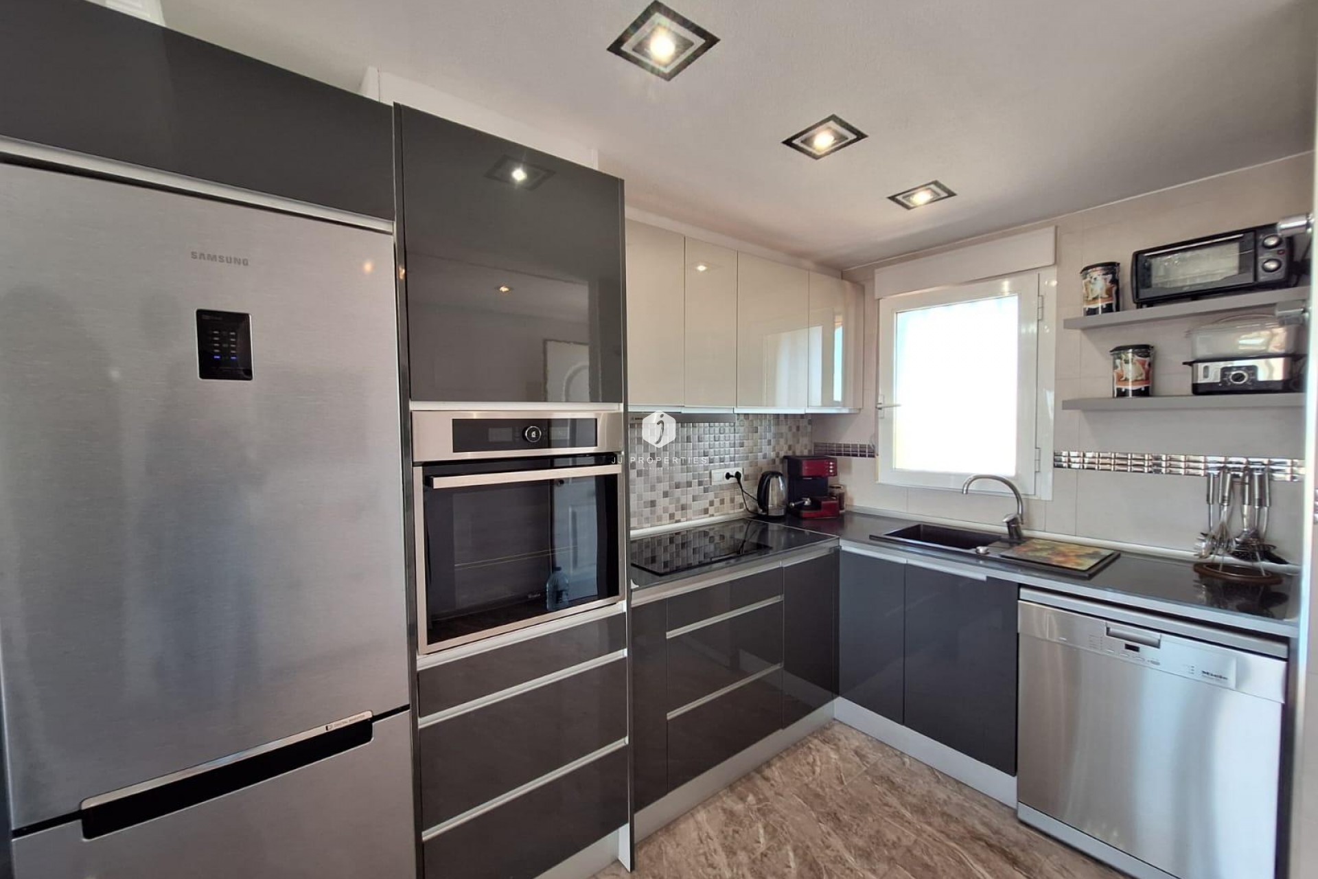 Aus zweiter Hand - Wohnung -
Orihuela Costa - La Zenia