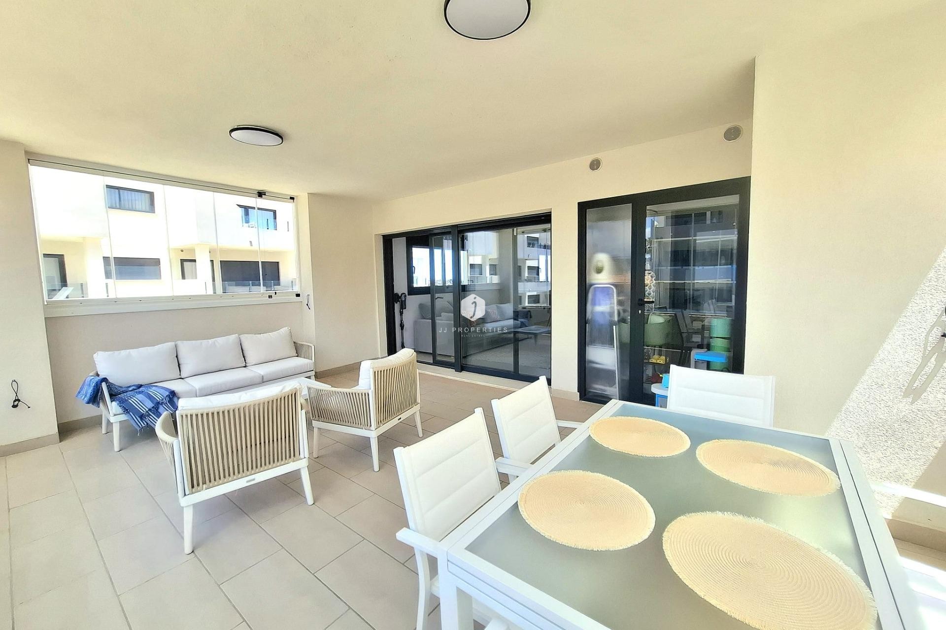 Aus zweiter Hand - Wohnung -
Orihuela Costa - Villamartín