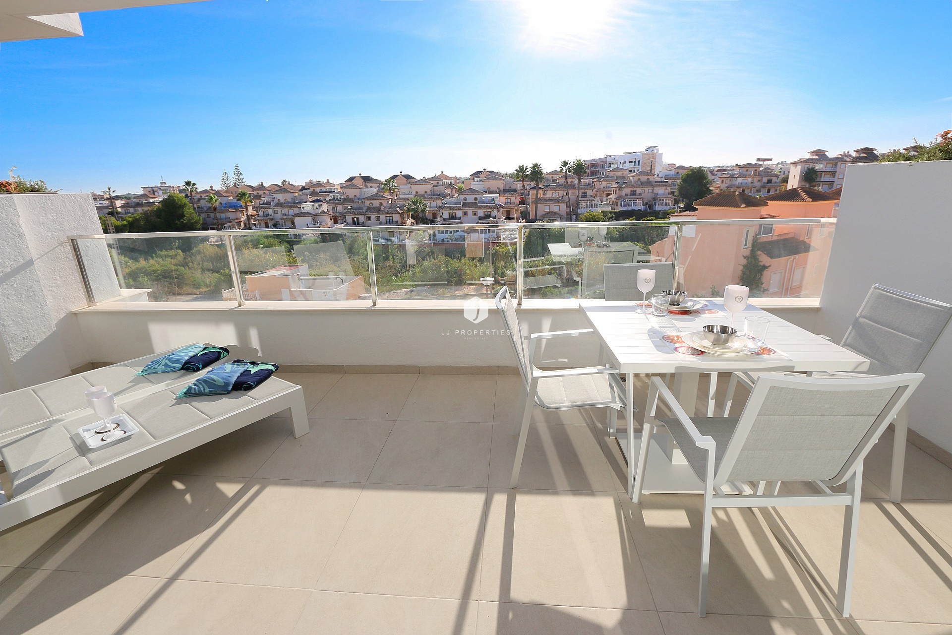 Aus zweiter Hand - Wohnung -
Playa Flamenca - Costa Blanca