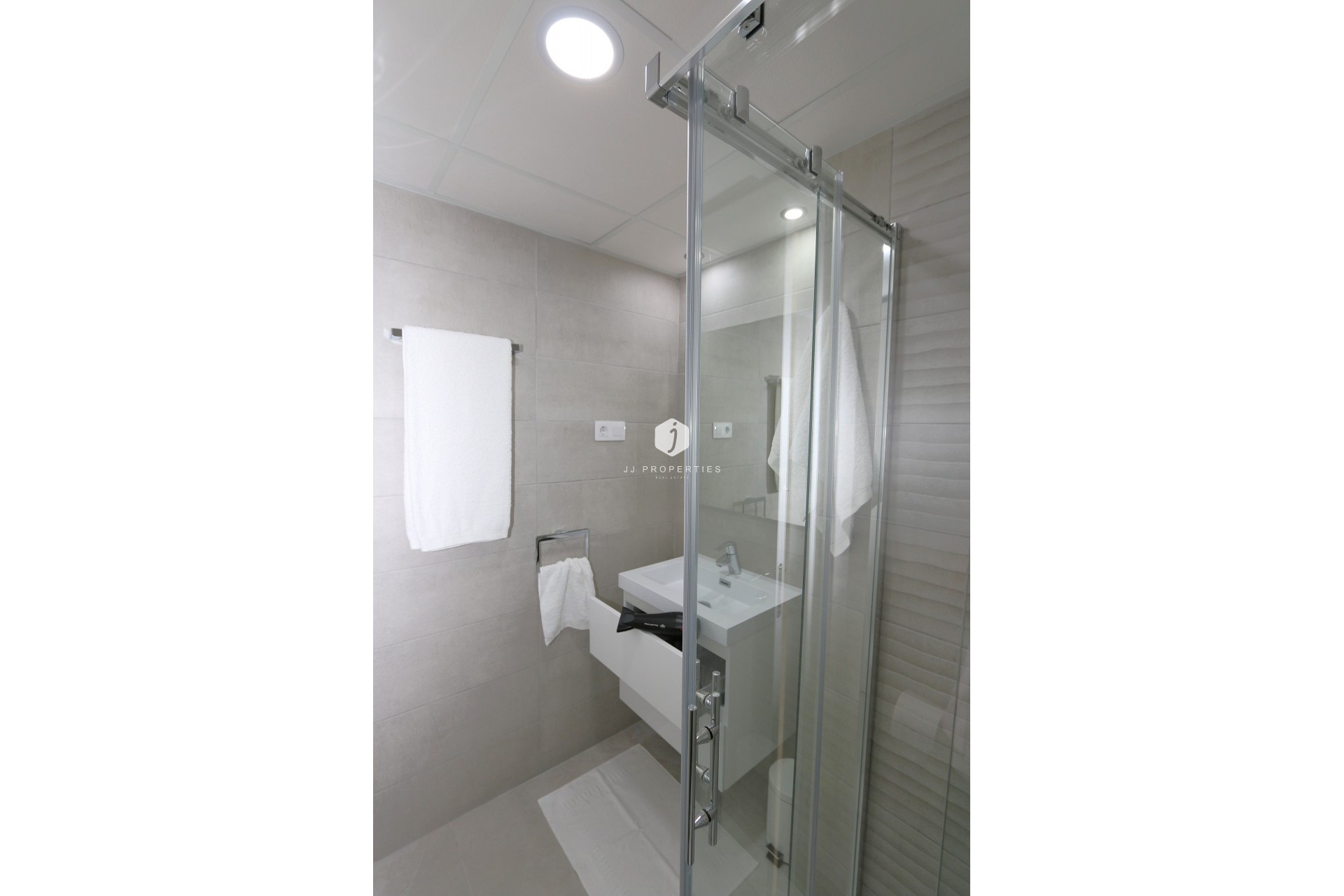 Aus zweiter Hand - Wohnung -
Playa Flamenca - Costa Blanca