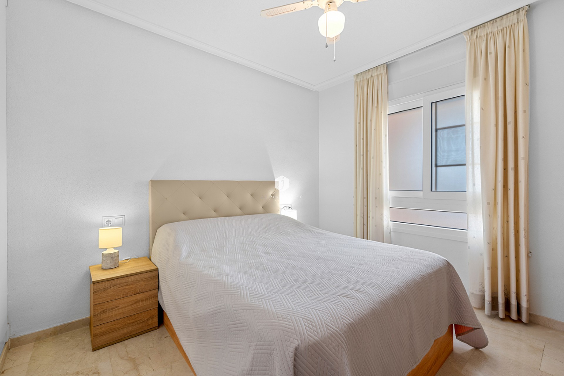 Aus zweiter Hand - Wohnung -
Playa Flamenca - Costa Blanca