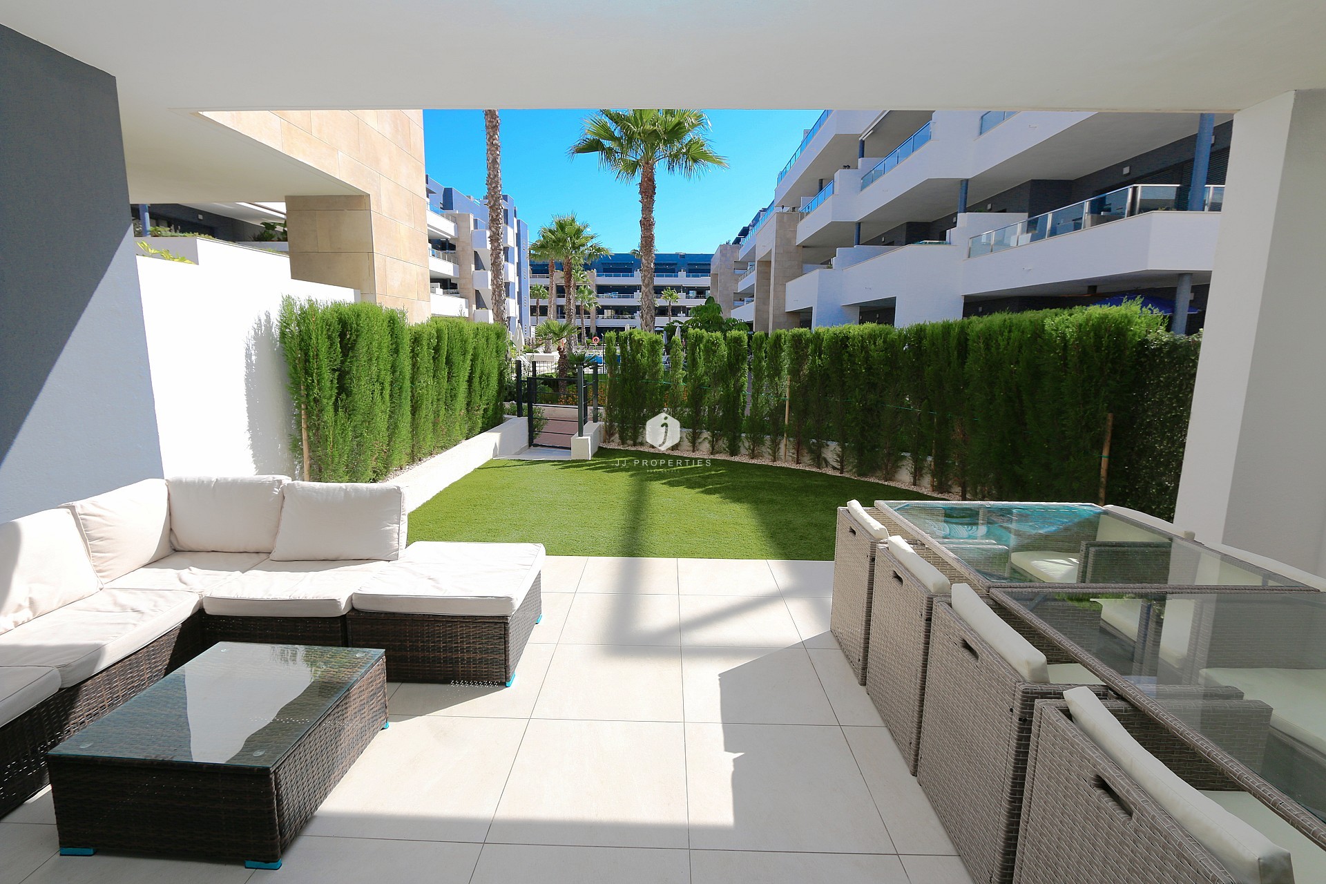 Aus zweiter Hand - Wohnung -
Playa Flamenca - Costa Blanca