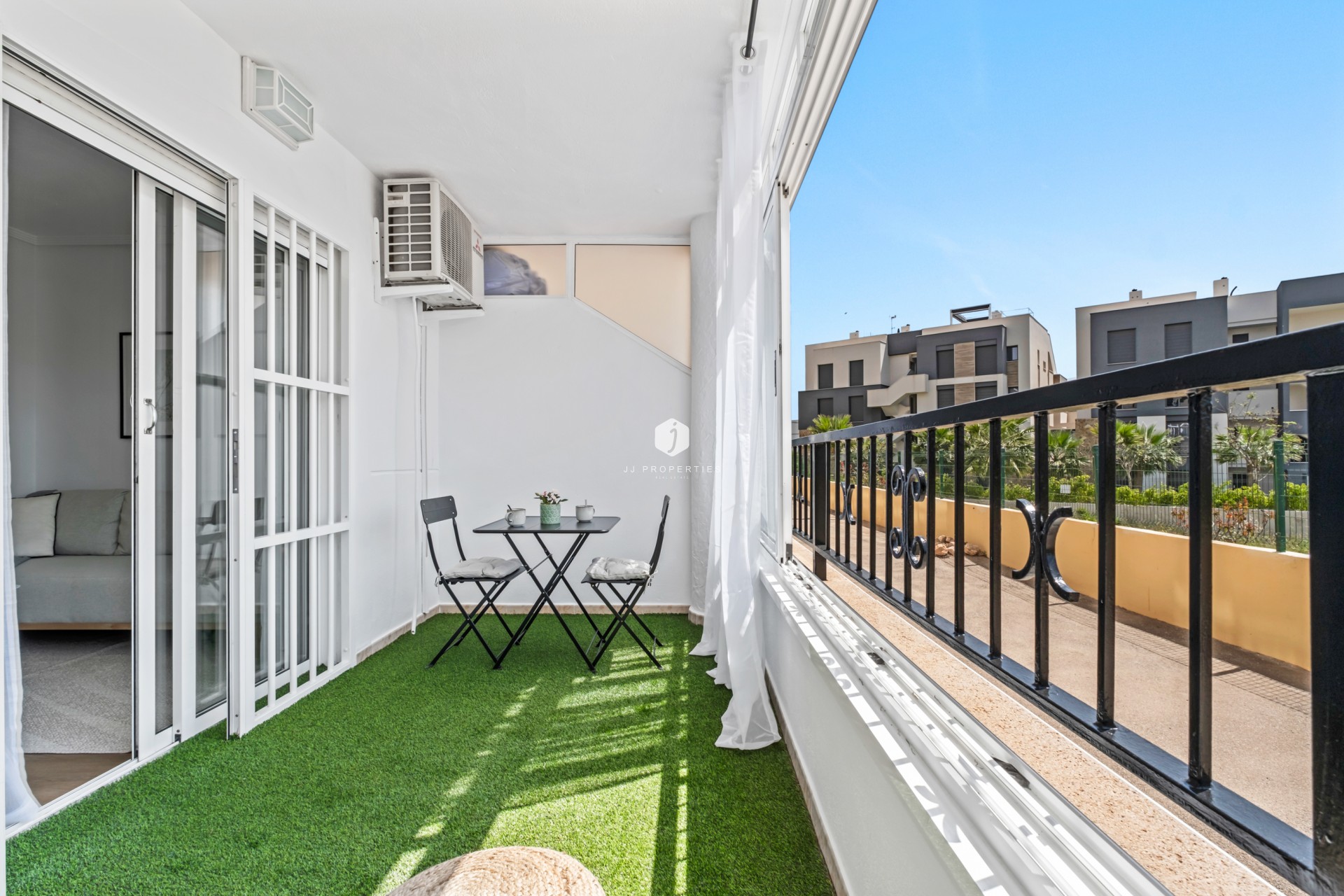 Aus zweiter Hand - Wohnung -
Playa Flamenca - Costa Blanca