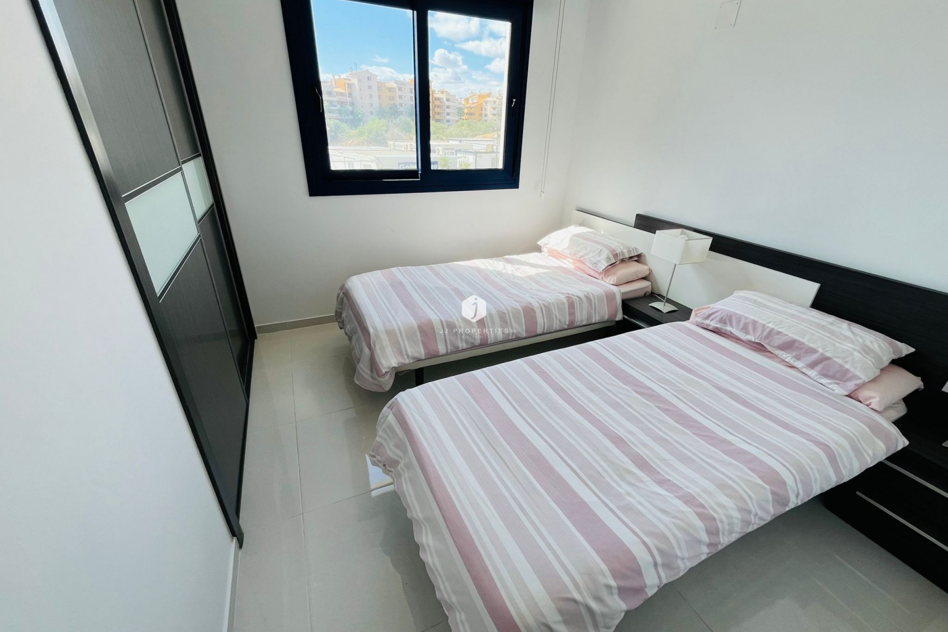 Aus zweiter Hand - Wohnung -
Punta Prima - Costa Blanca